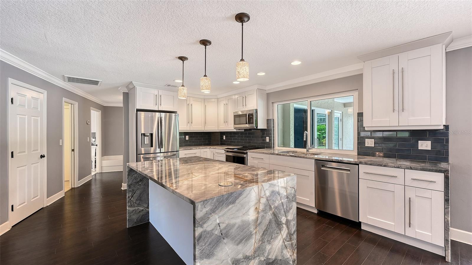 Image 14 of 64 For 8010 Conservatory Drive