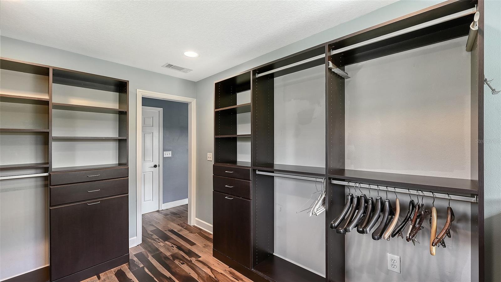 Image 21 of 64 For 8010 Conservatory Drive