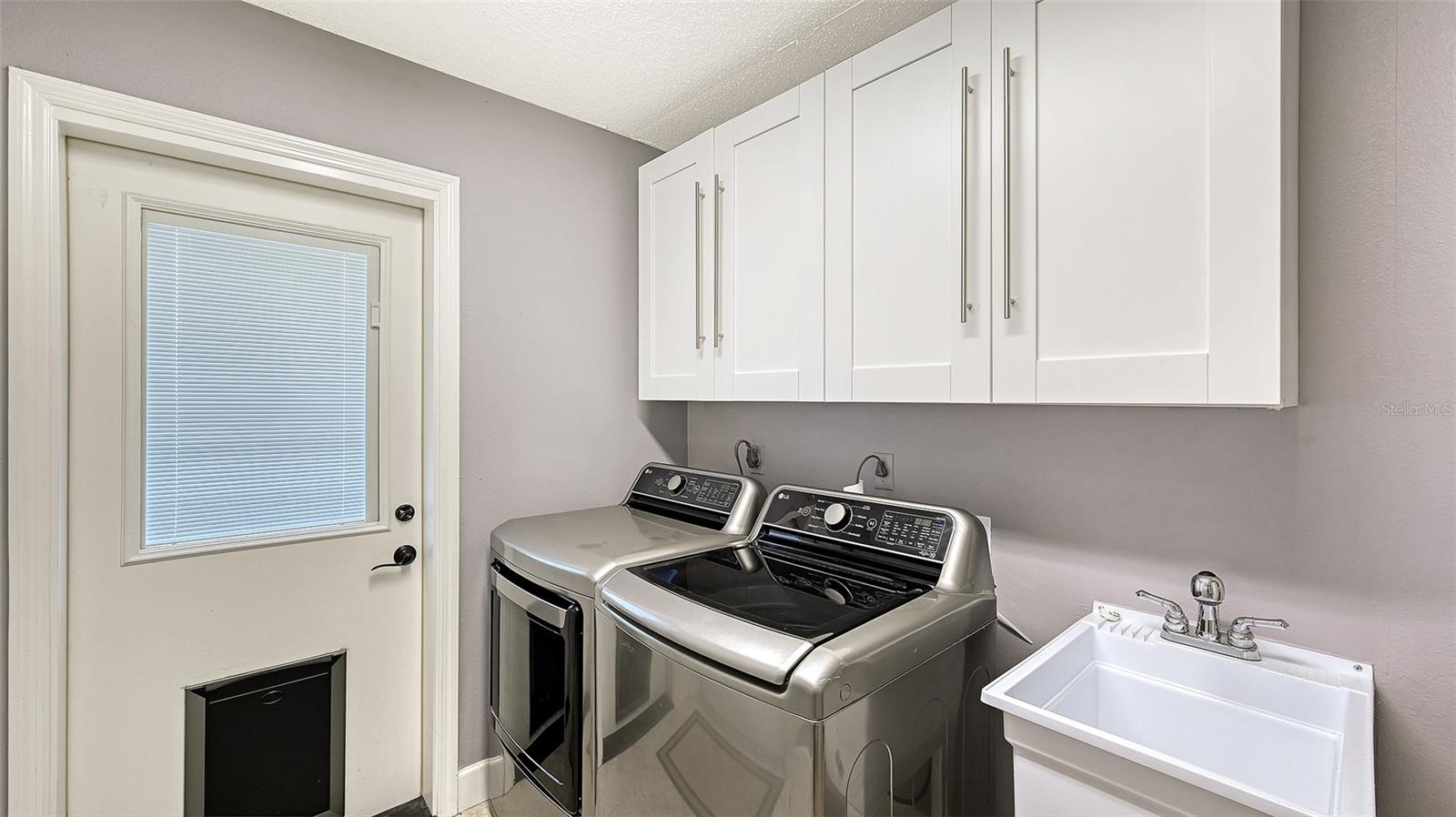 Image 26 of 64 For 8010 Conservatory Drive