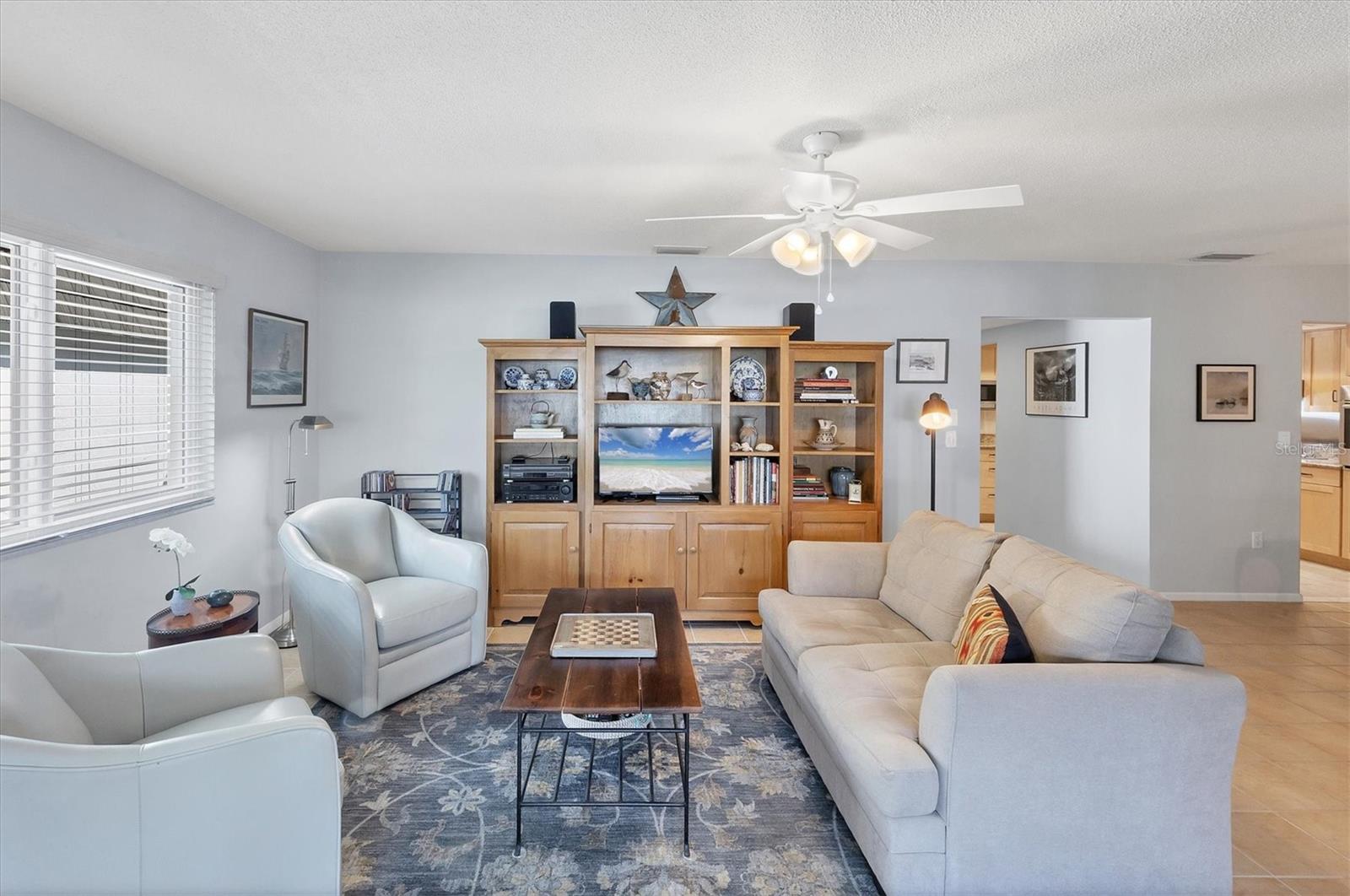 Image 16 of 43 For 1521 Lakeside Way 149