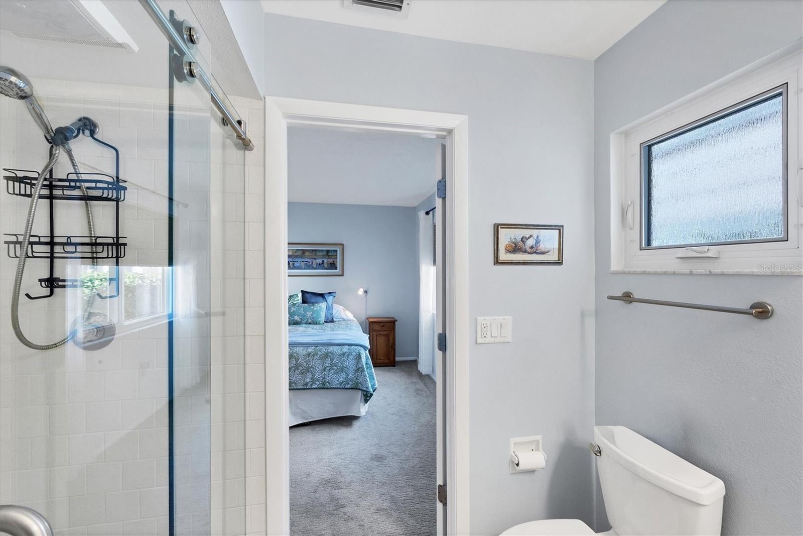 Image 27 of 43 For 1521 Lakeside Way 149