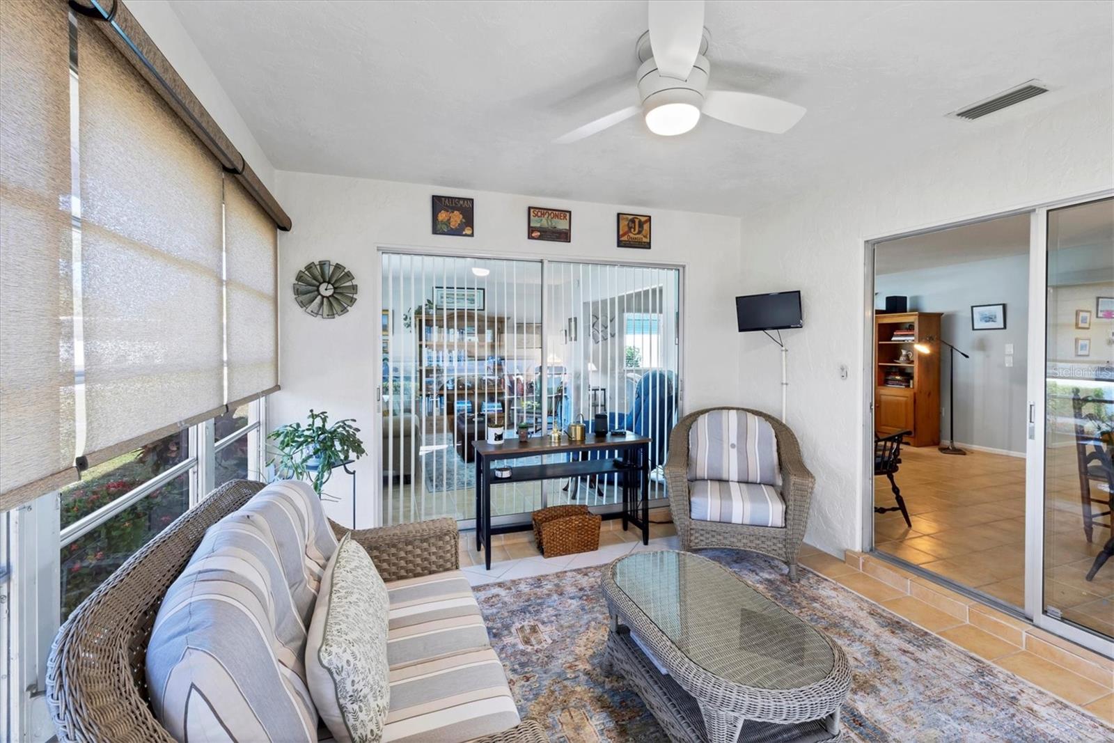 Image 31 of 43 For 1521 Lakeside Way 149