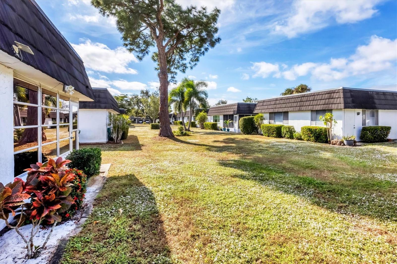 Image 36 of 43 For 1521 Lakeside Way 149