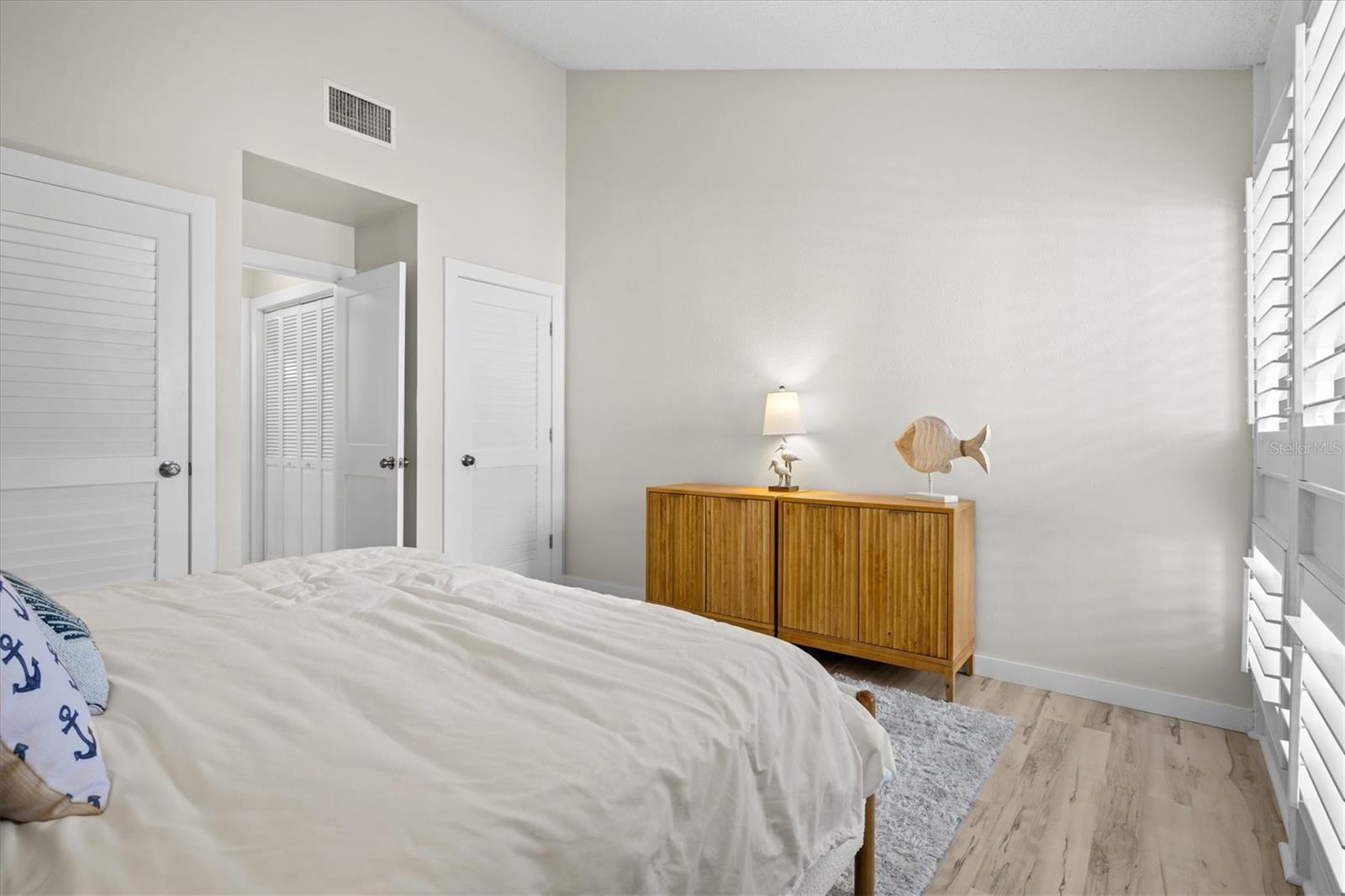 Image 16 of 53 For 800 Blvd Of The Presidents 3