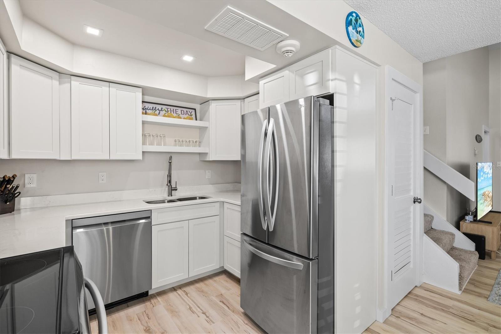 Image 9 of 53 For 800 Blvd Of The Presidents 3