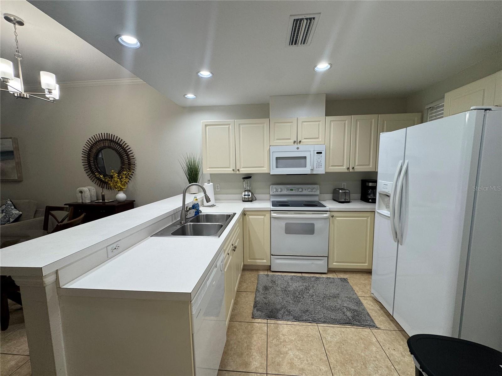 Image 3 of 21 For 3604 54th Drive W 103