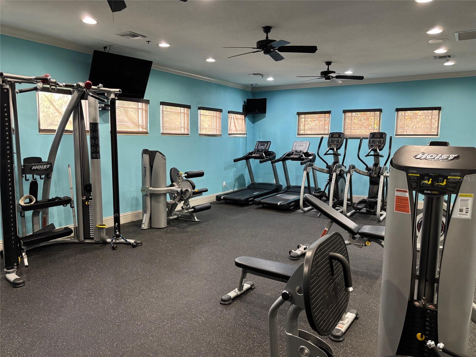 Image 17 of 27 For 10915 79th Street E