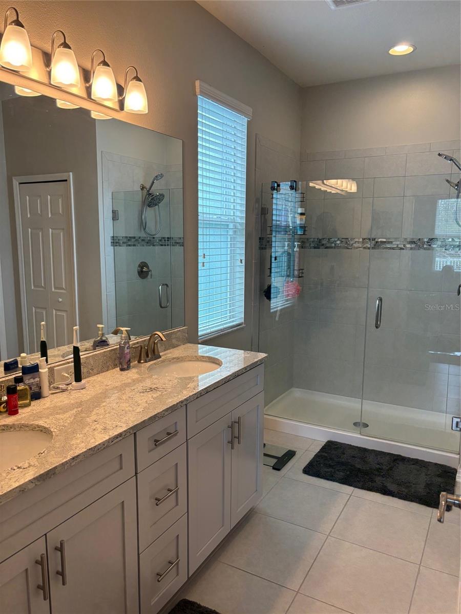 Image 8 of 27 For 10915 79th Street E