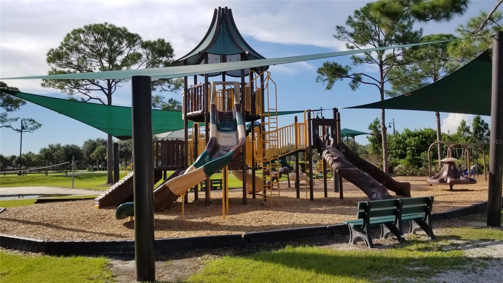 Image 21 of 41 For 1151219204 Devonia Circle