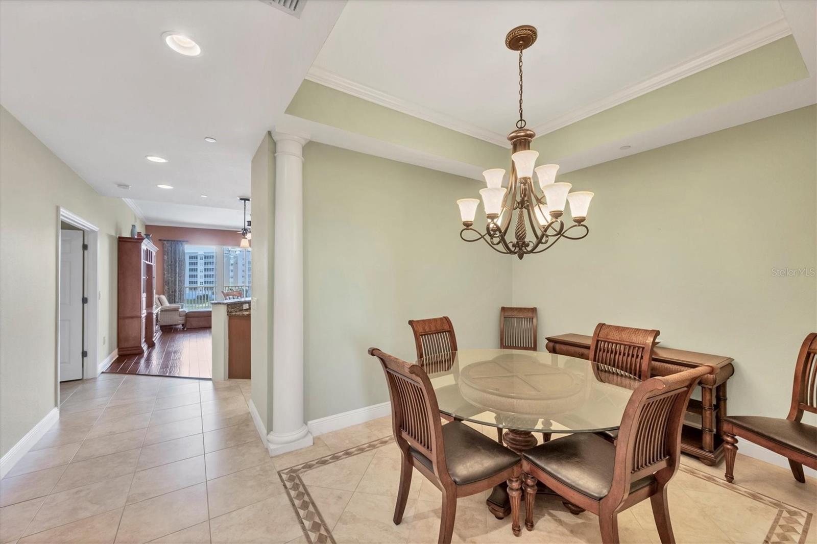 Image 16 of 66 For 6310 Watercrest Way  402