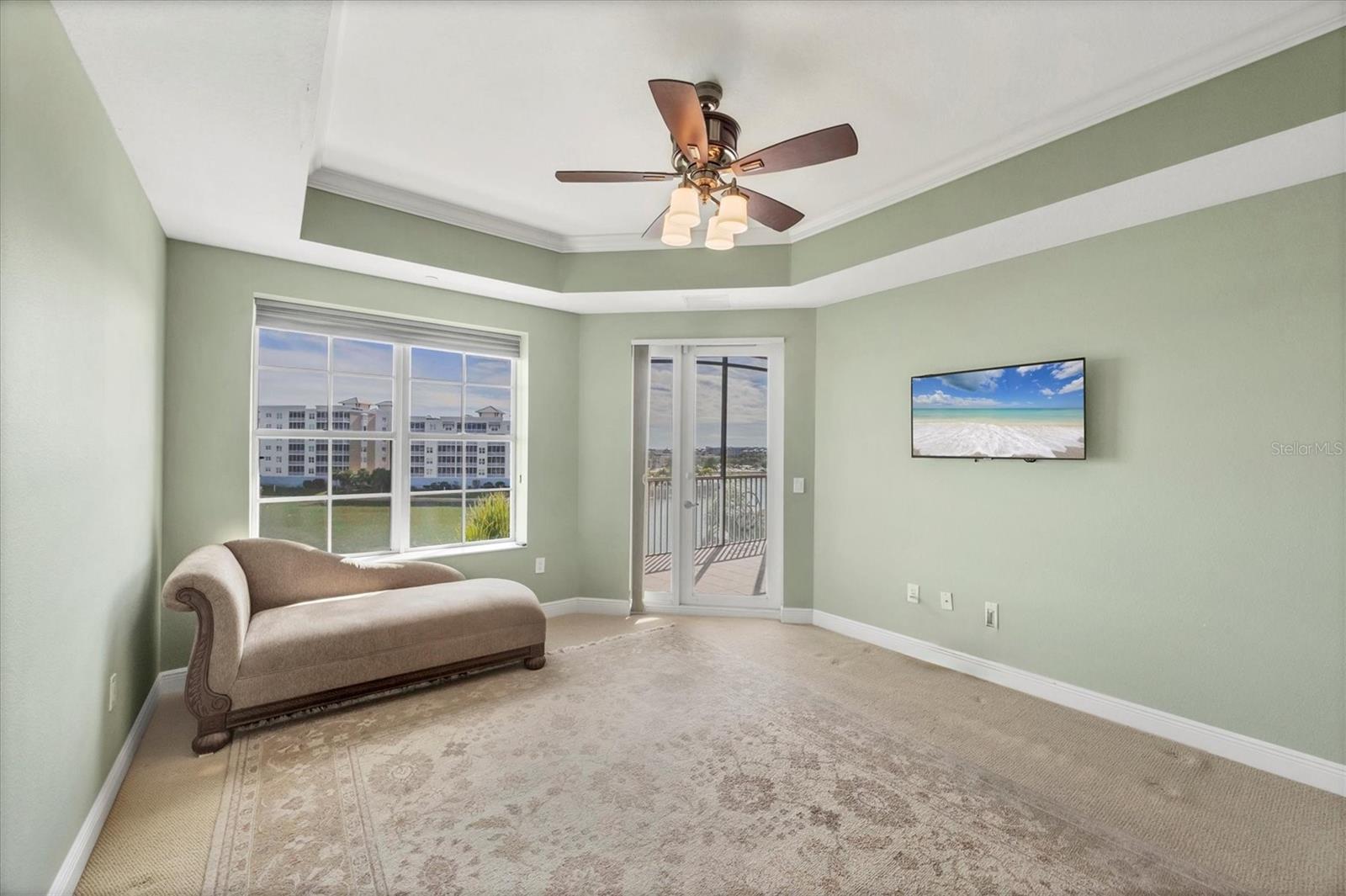 Image 18 of 66 For 6310 Watercrest Way  402