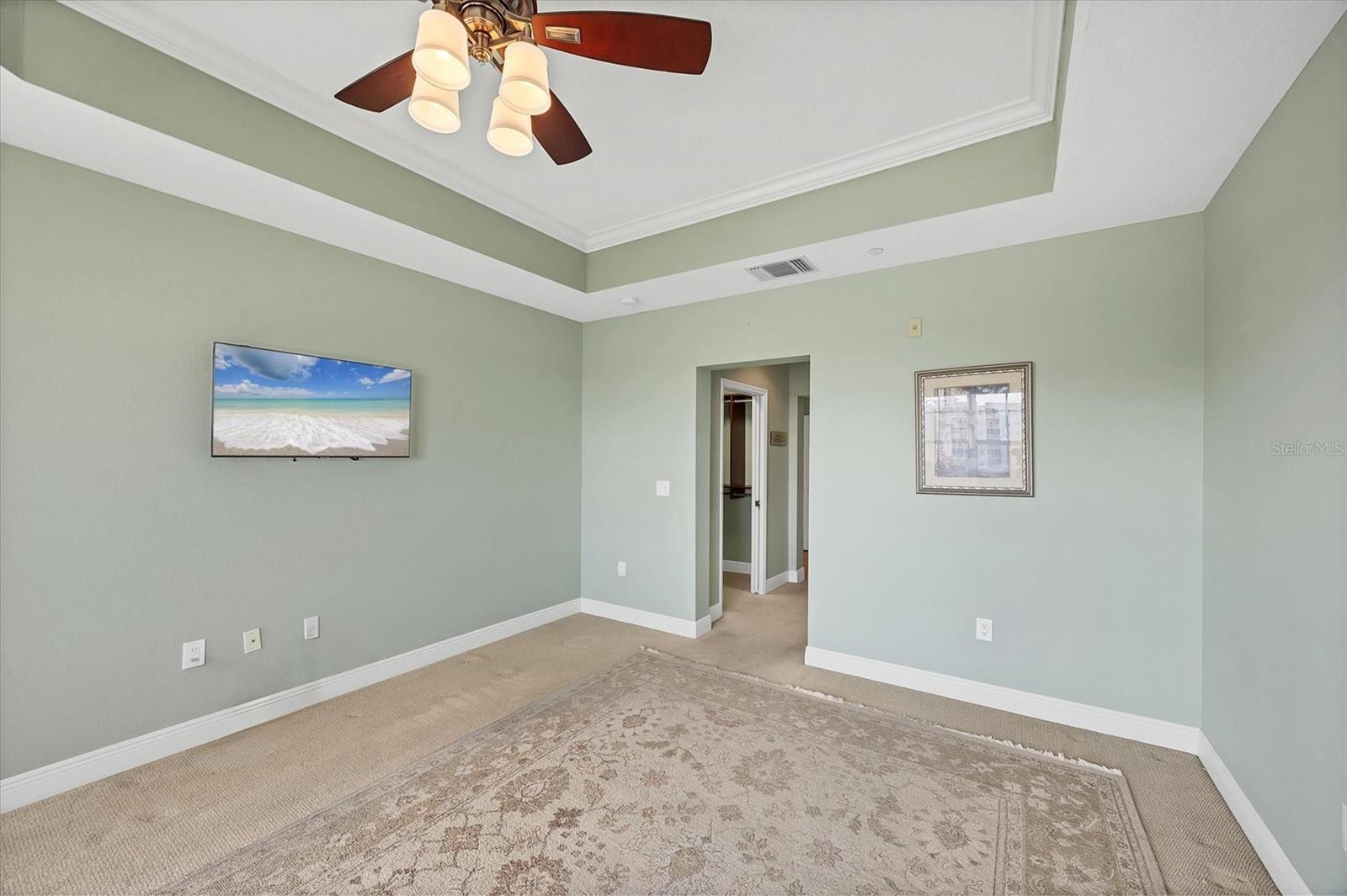 Image 20 of 66 For 6310 Watercrest Way  402