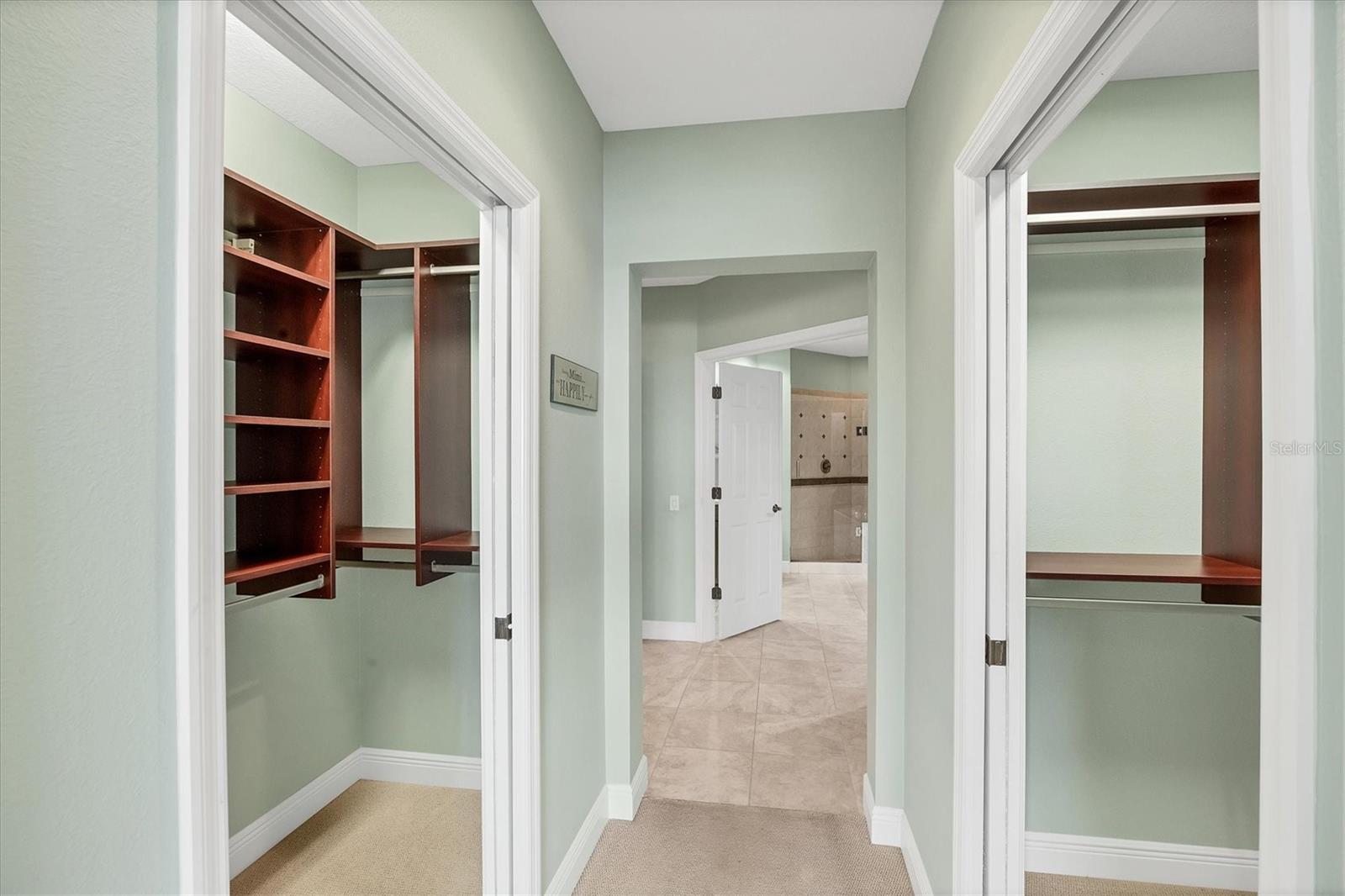 Image 21 of 66 For 6310 Watercrest Way  402