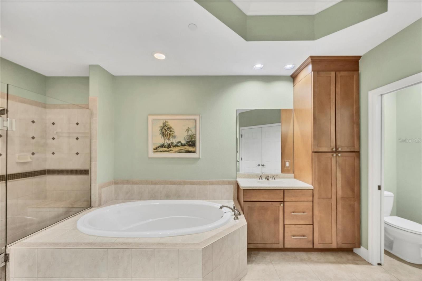 Image 24 of 66 For 6310 Watercrest Way  402