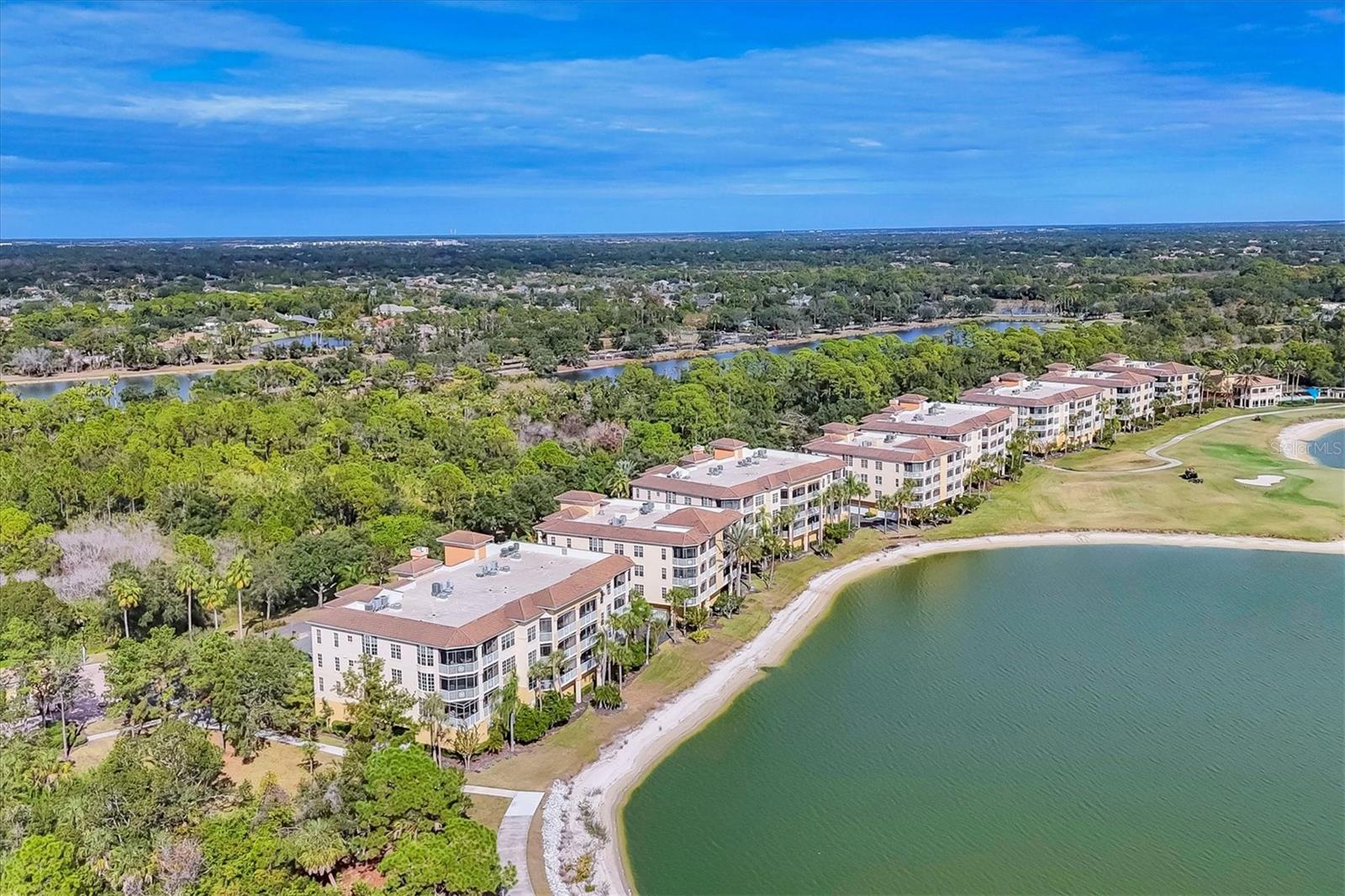 Image 44 of 66 For 6310 Watercrest Way  402