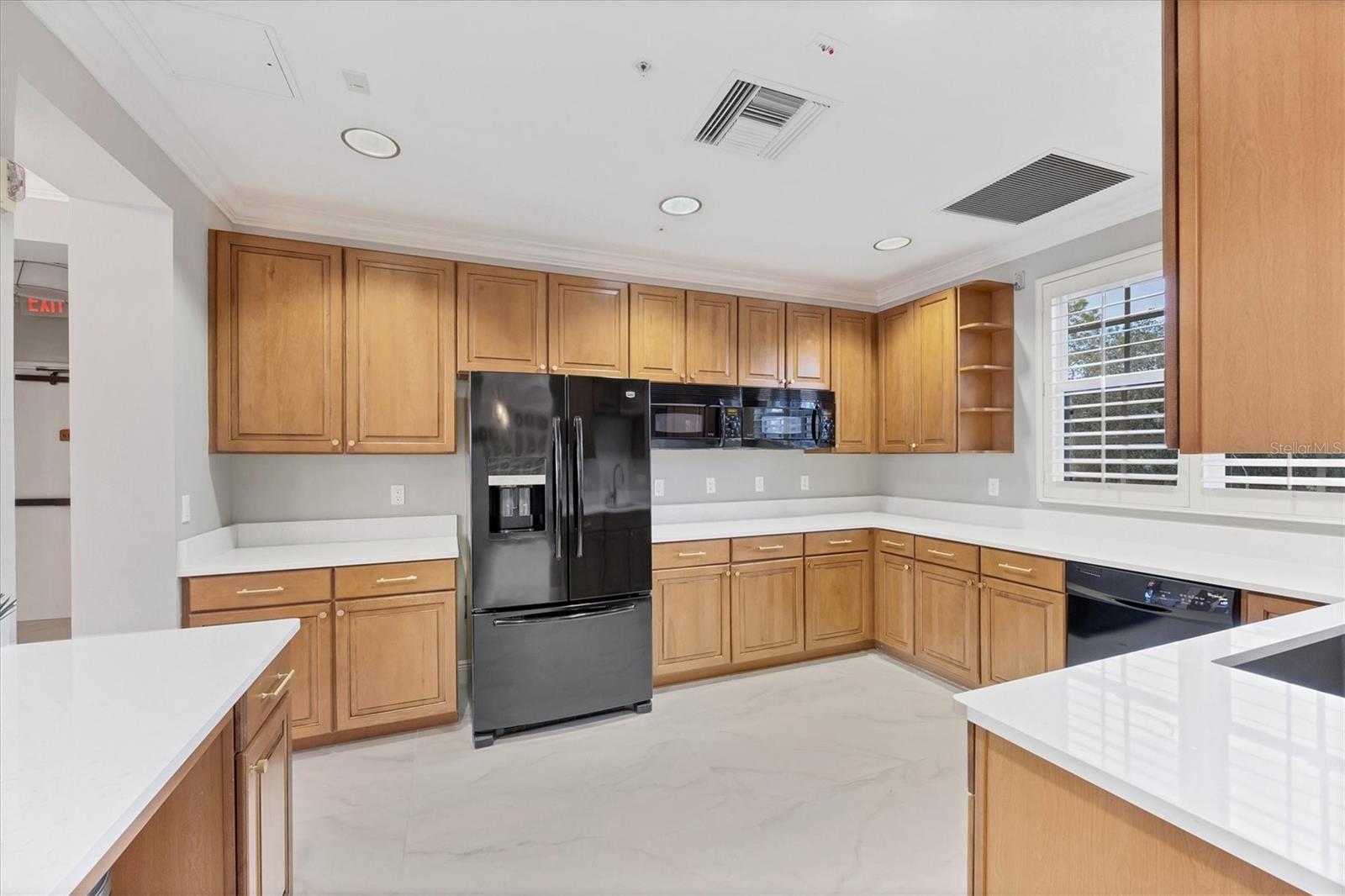 Image 54 of 66 For 6310 Watercrest Way  402