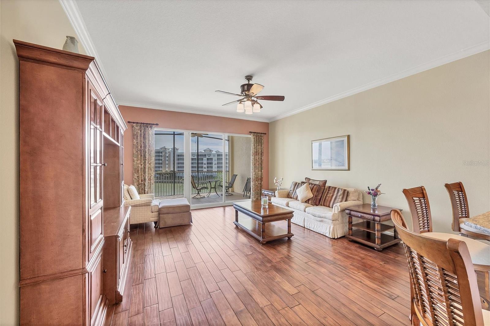 Image 6 of 66 For 6310 Watercrest Way  402