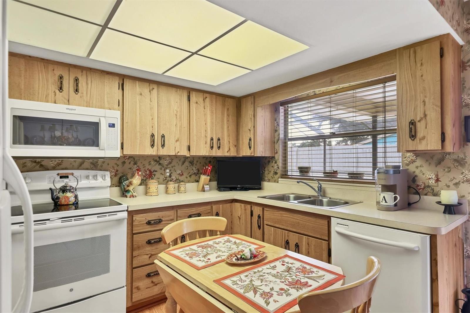 Image 10 of 31 For 5307 18th Avenue W