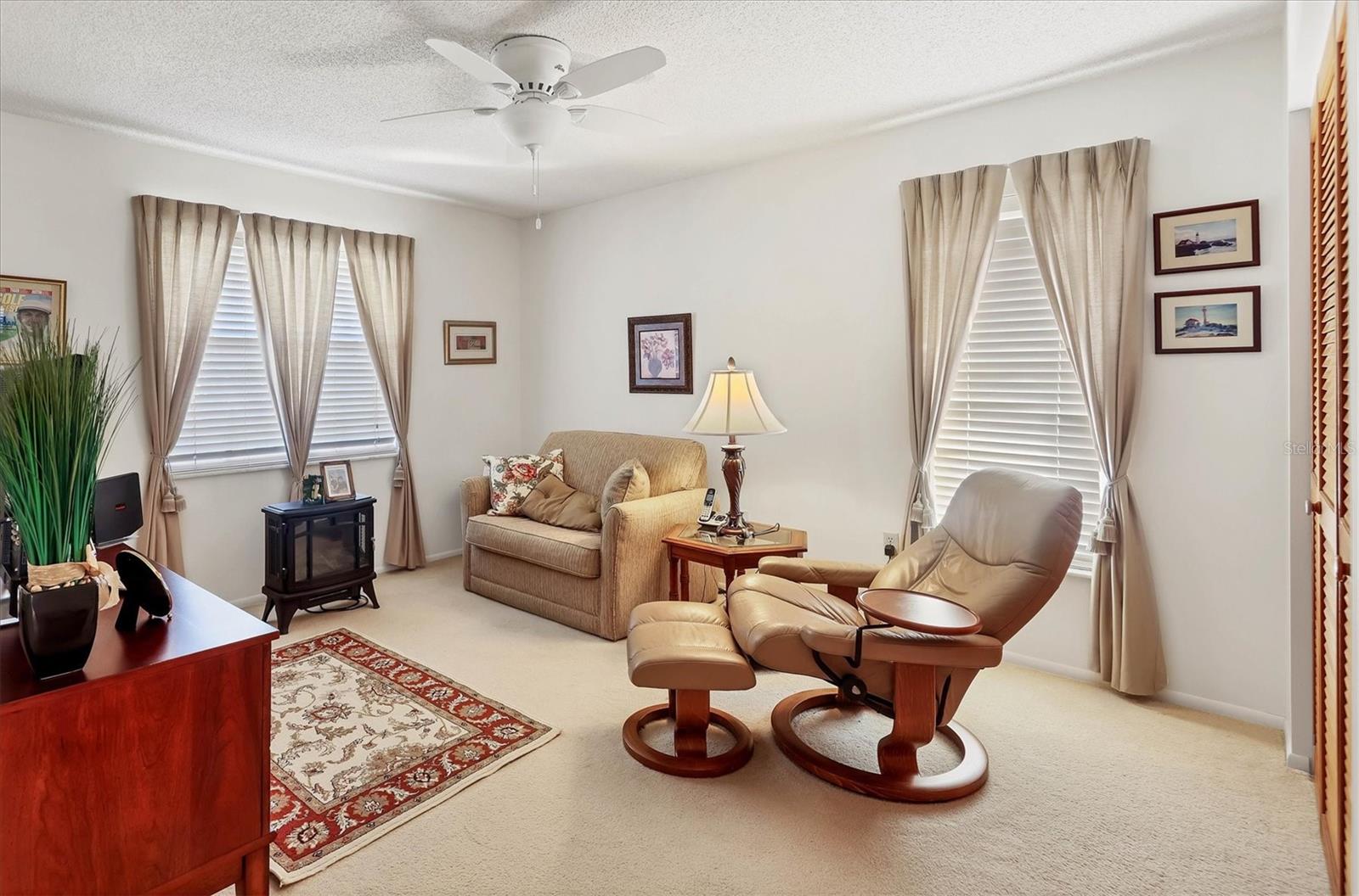 Image 19 of 31 For 5307 18th Avenue W