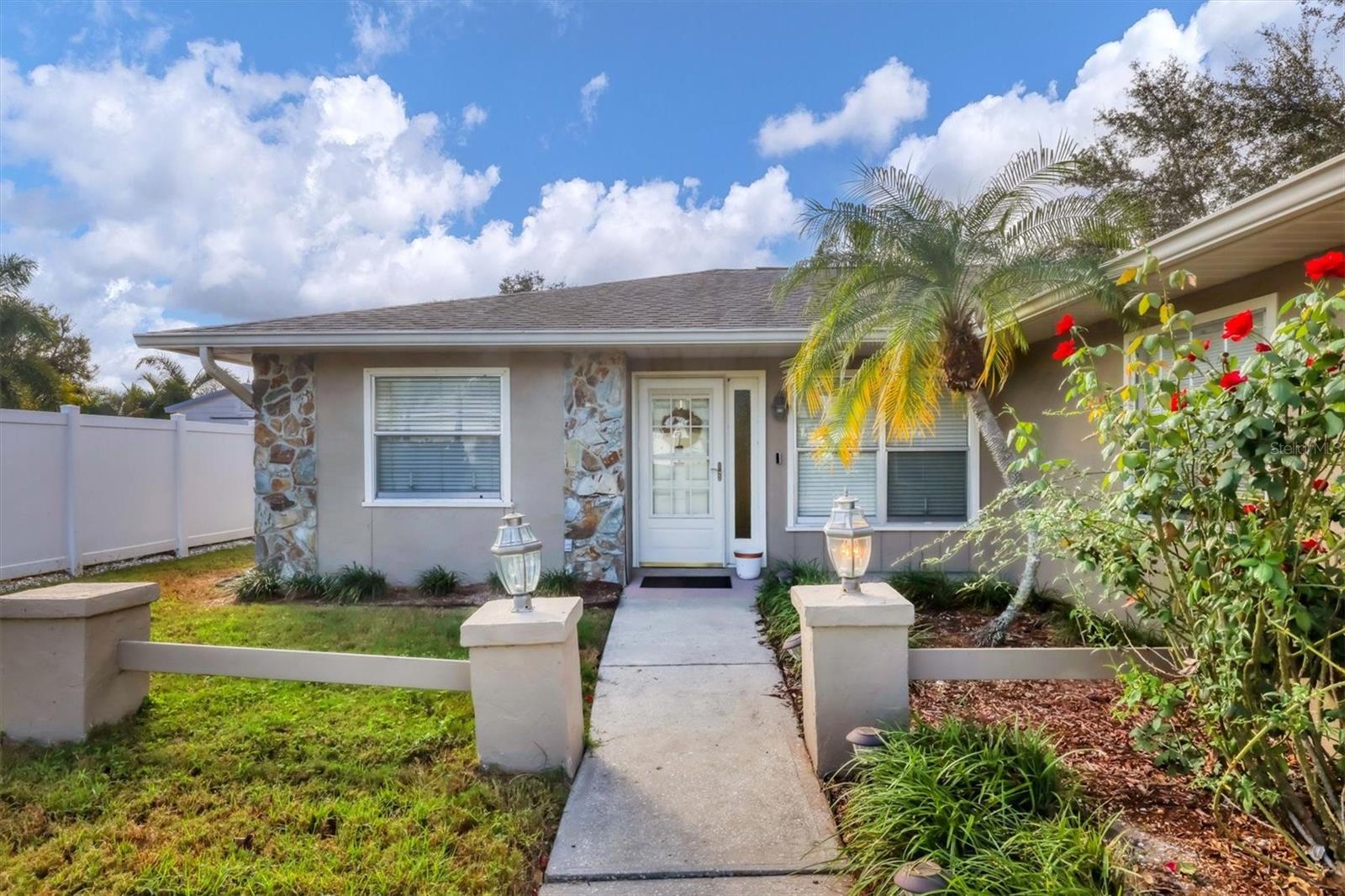 Image 4 of 31 For 5307 18th Avenue W