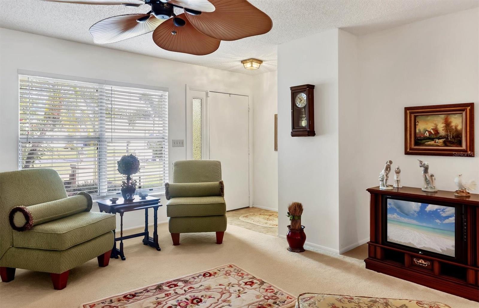 Image 5 of 31 For 5307 18th Avenue W