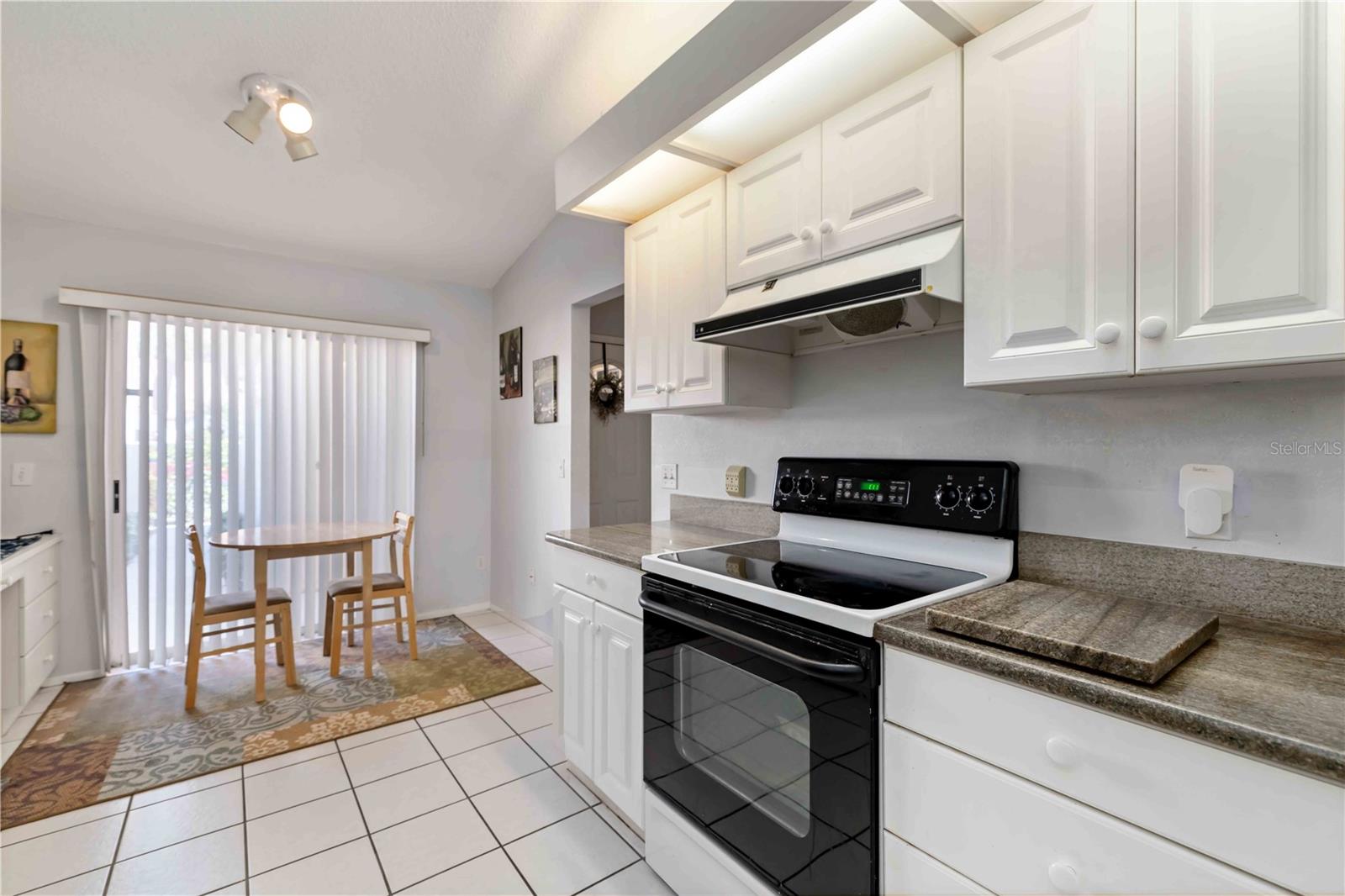 Image 11 of 24 For 4248 Marseilles Avenue 3247