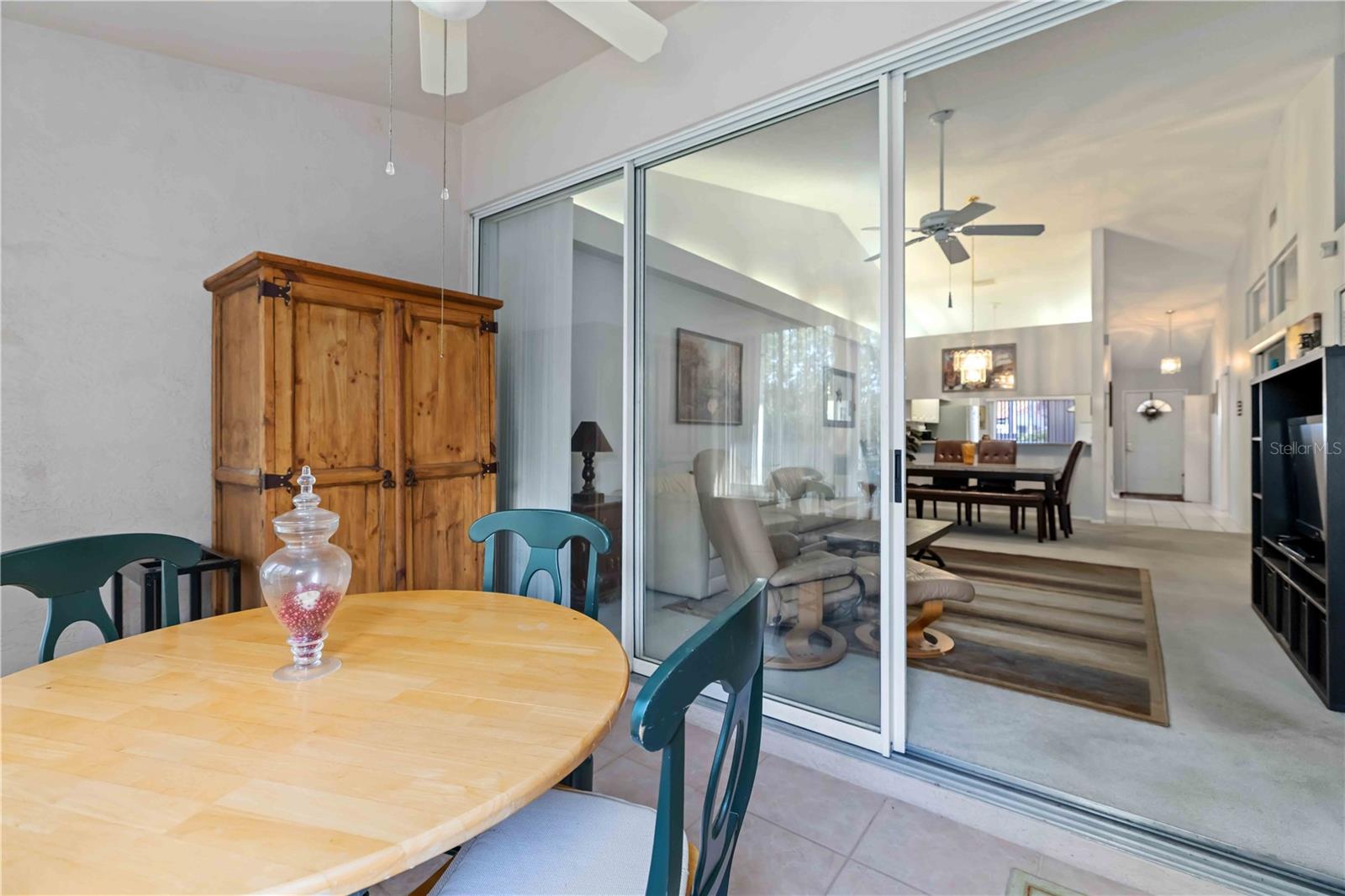 Image 21 of 24 For 4248 Marseilles Avenue 3247