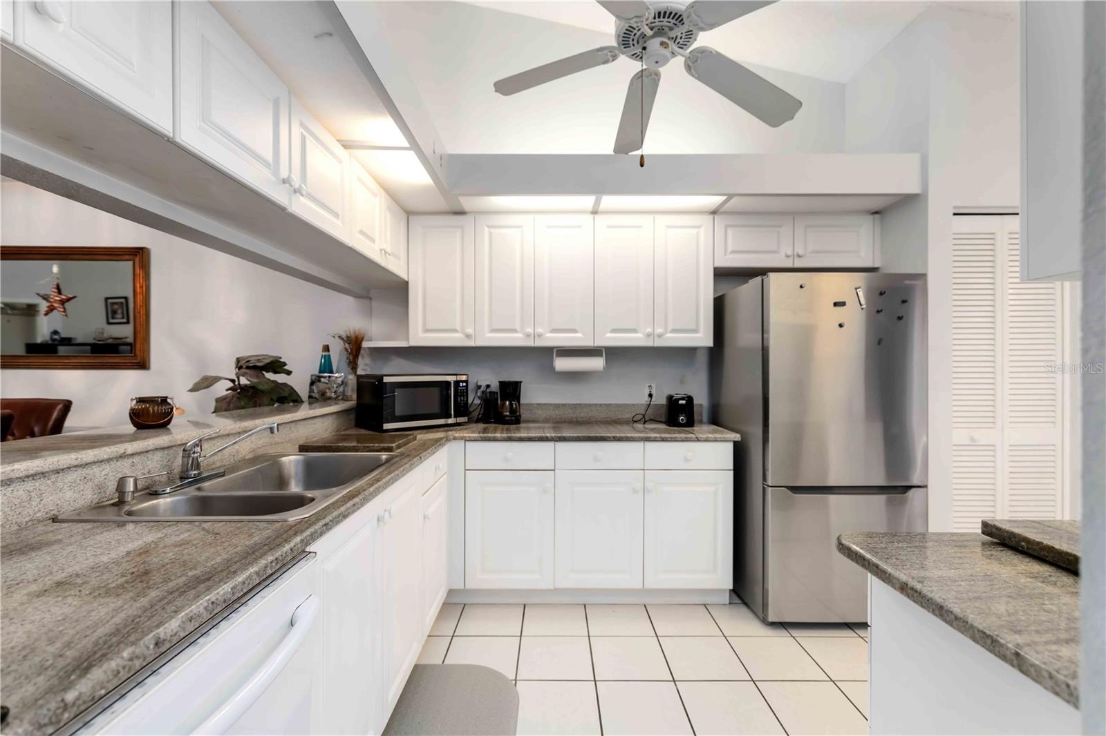 Image 8 of 24 For 4248 Marseilles Avenue 3247