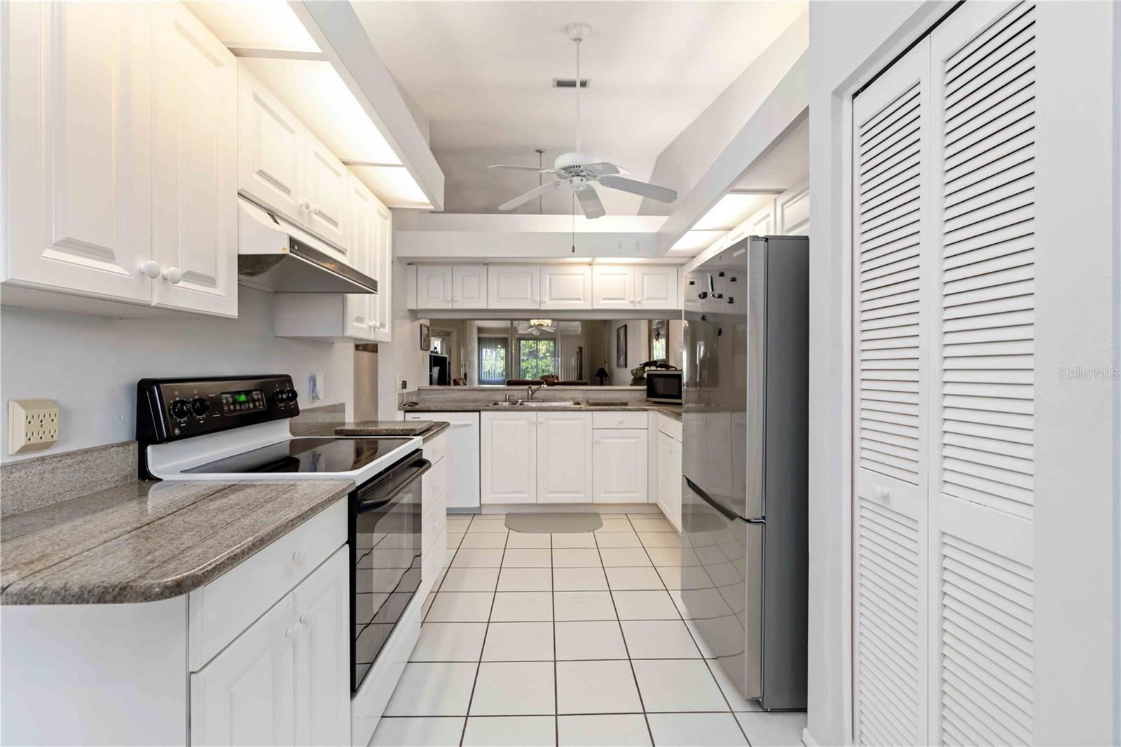 Image 9 of 24 For 4248 Marseilles Avenue 3247