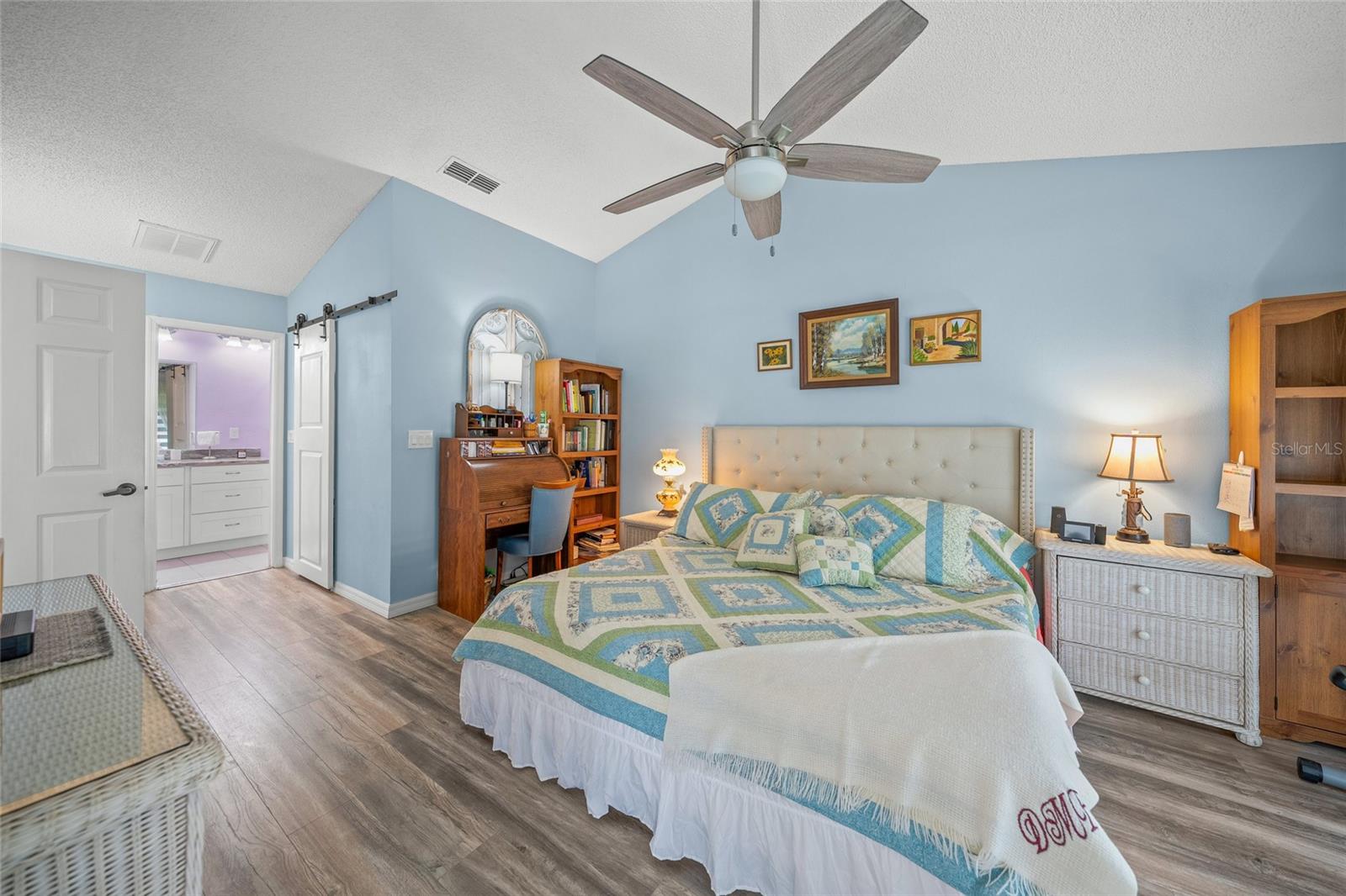 Image 21 of 51 For 5958 Clubside Drive