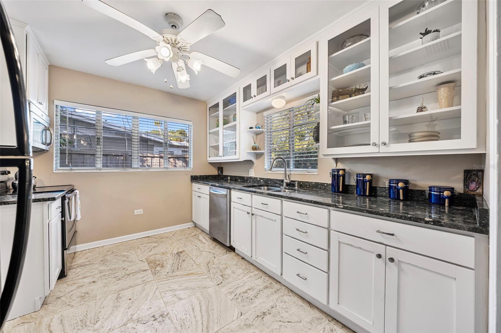 Image 12 of 54 For 839 40th Street