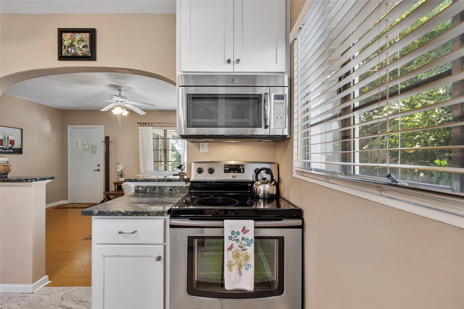 Image 14 of 54 For 839 40th Street