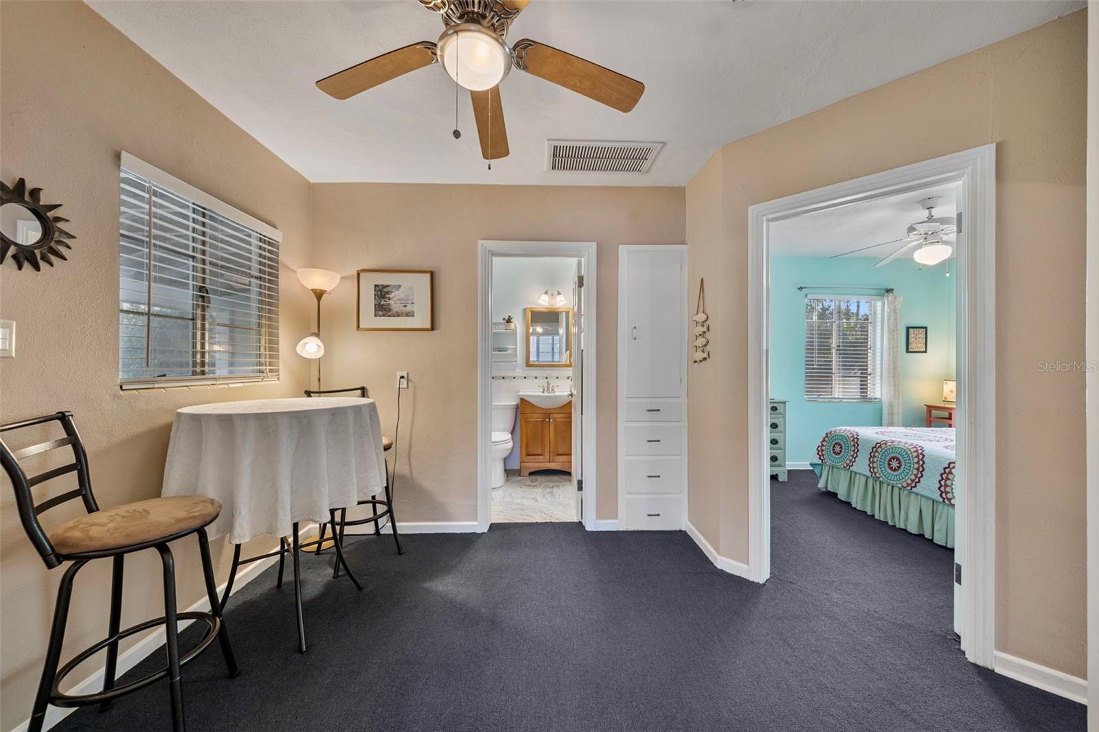 Image 19 of 54 For 839 40th Street