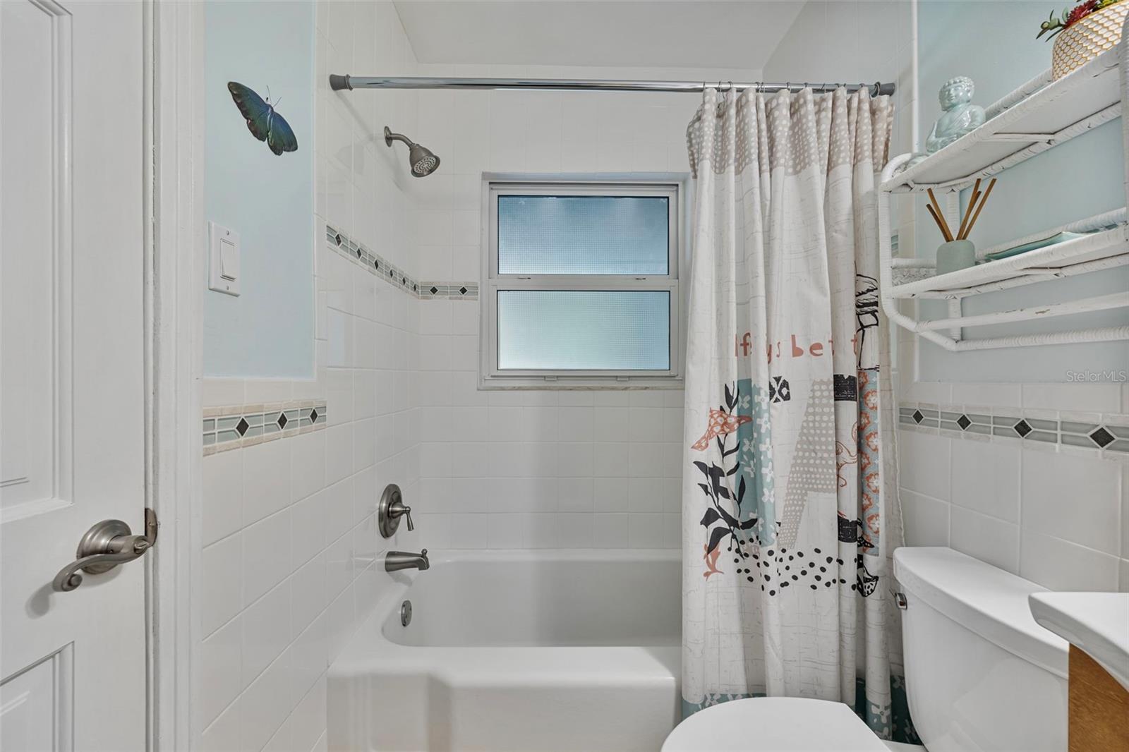 Image 22 of 54 For 839 40th Street