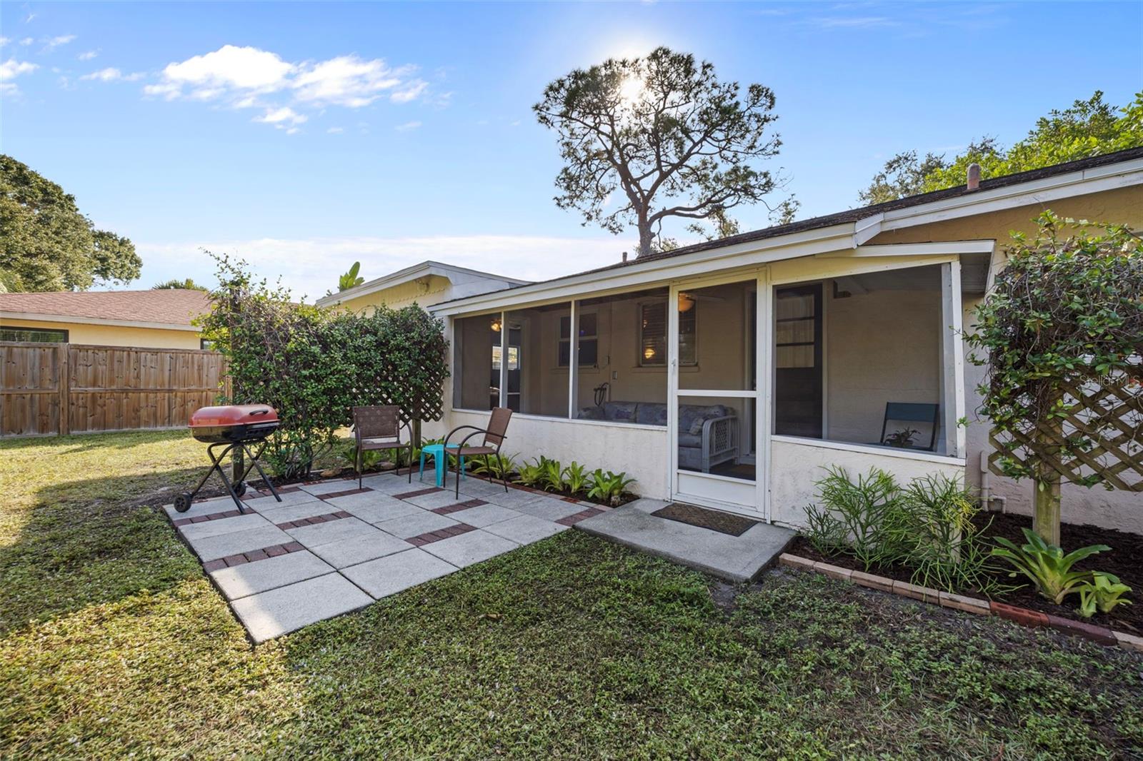 Image 31 of 54 For 839 40th Street