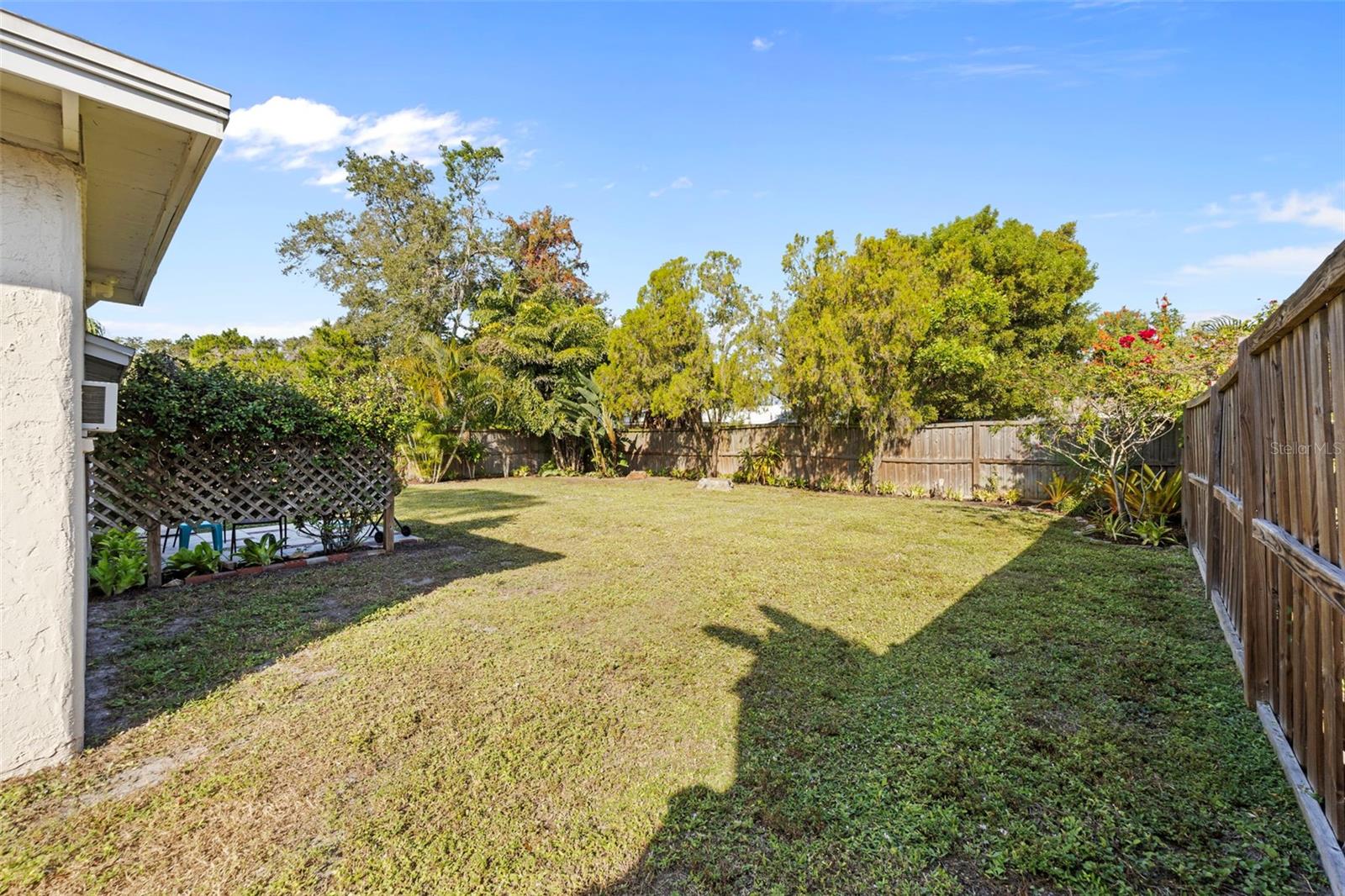 Image 34 of 54 For 839 40th Street