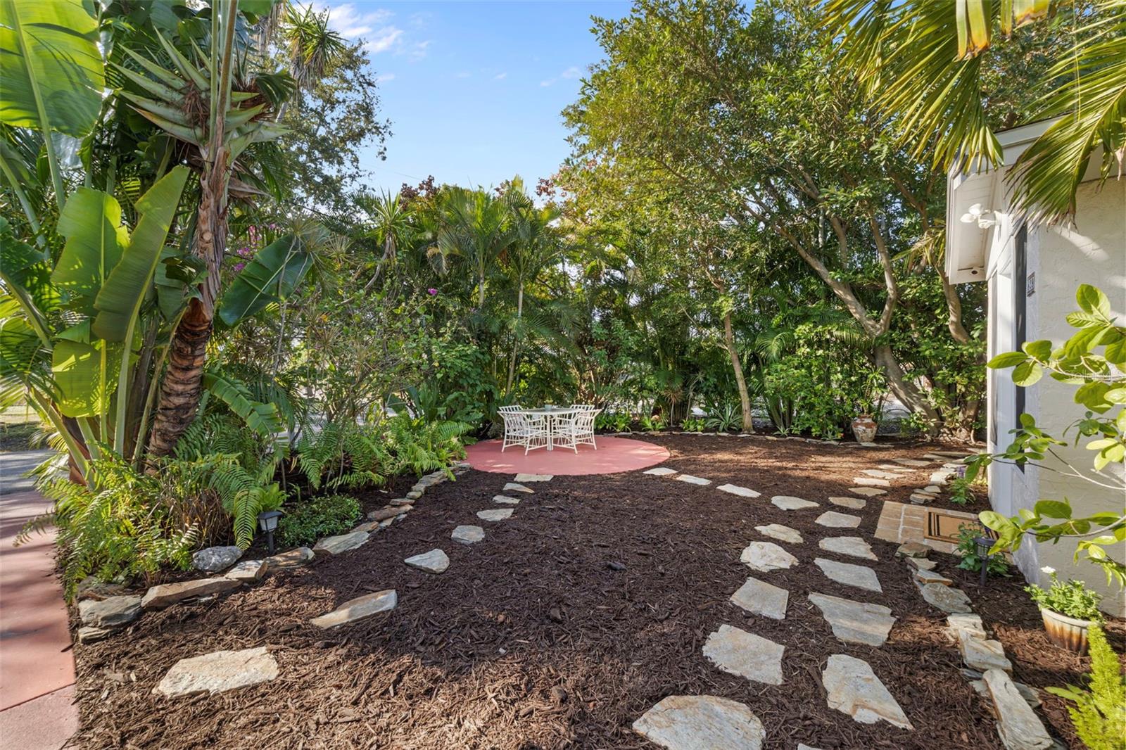 Image 4 of 54 For 839 40th Street