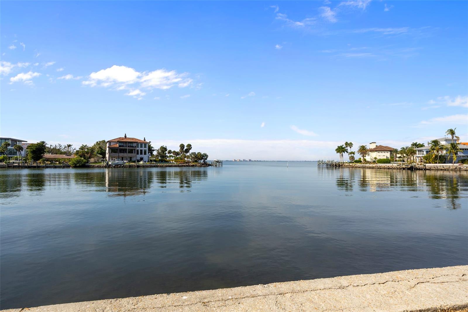 Image 42 of 54 For 839 40th Street