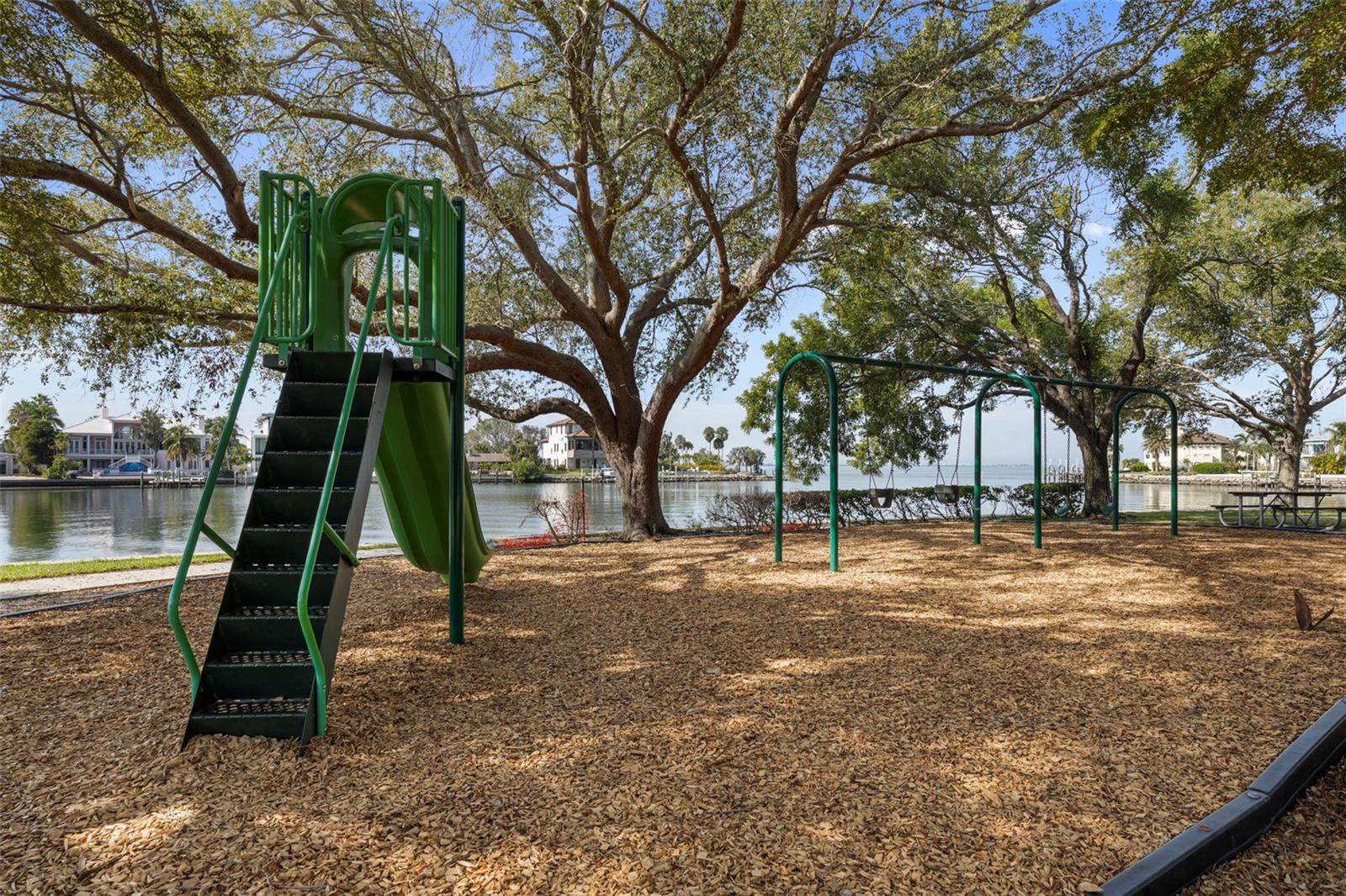 Image 44 of 54 For 839 40th Street