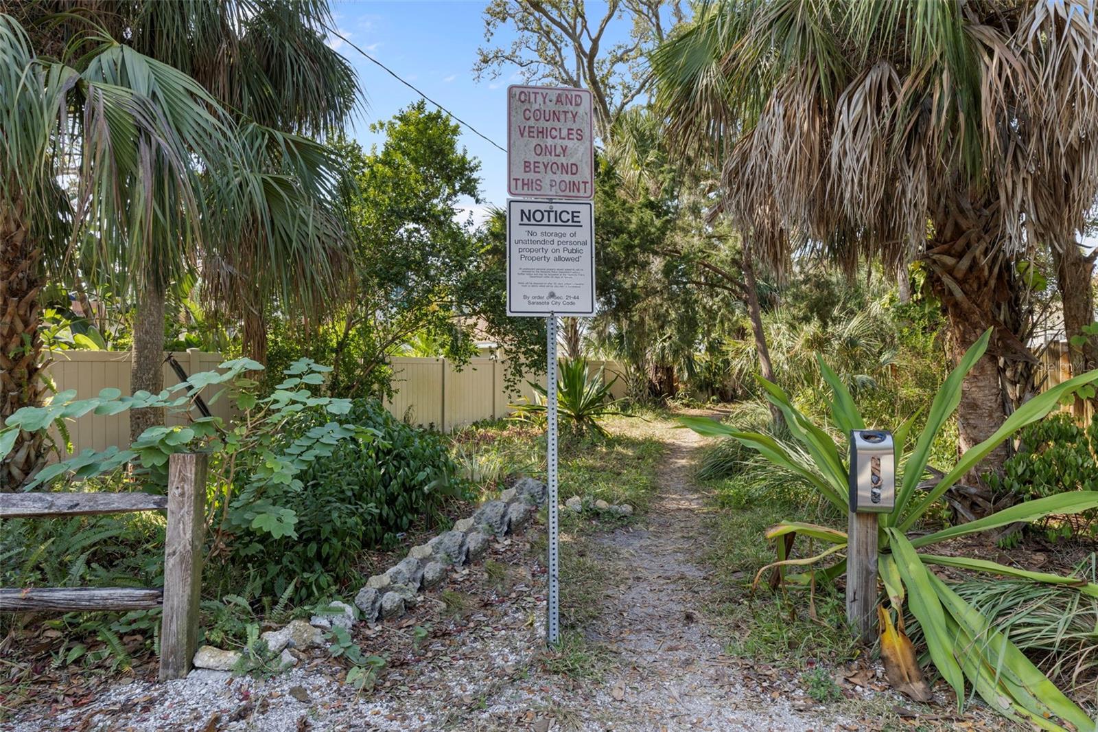 Image 45 of 54 For 839 40th Street