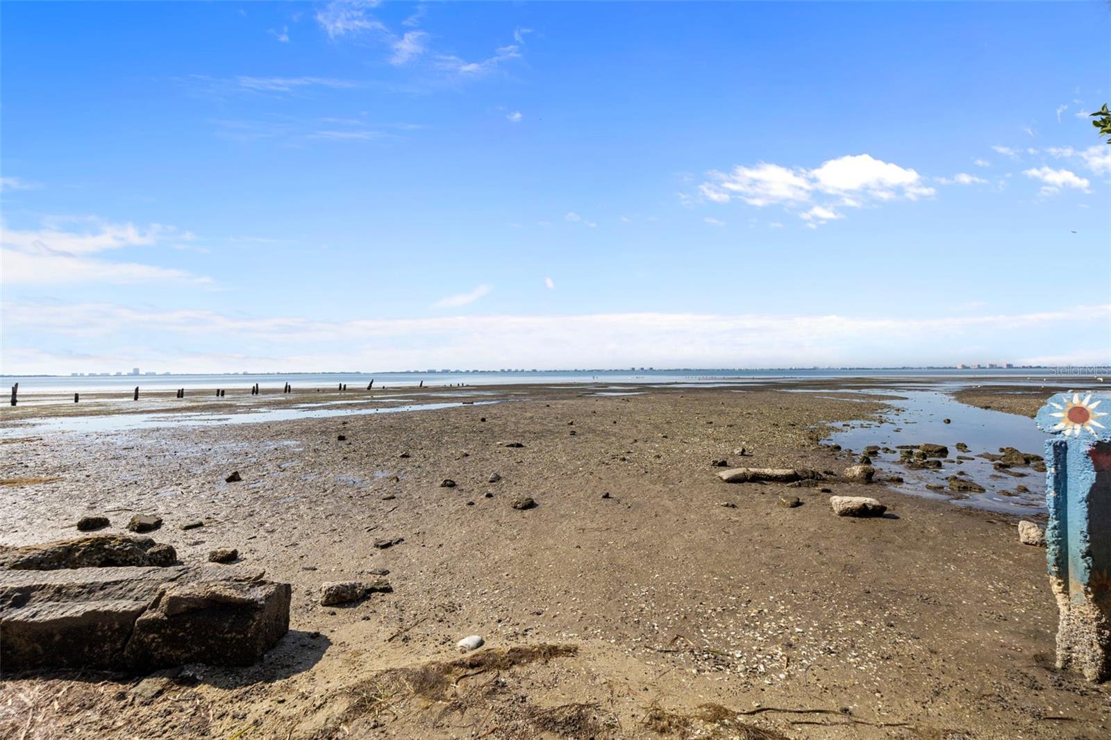 Image 48 of 54 For 839 40th Street