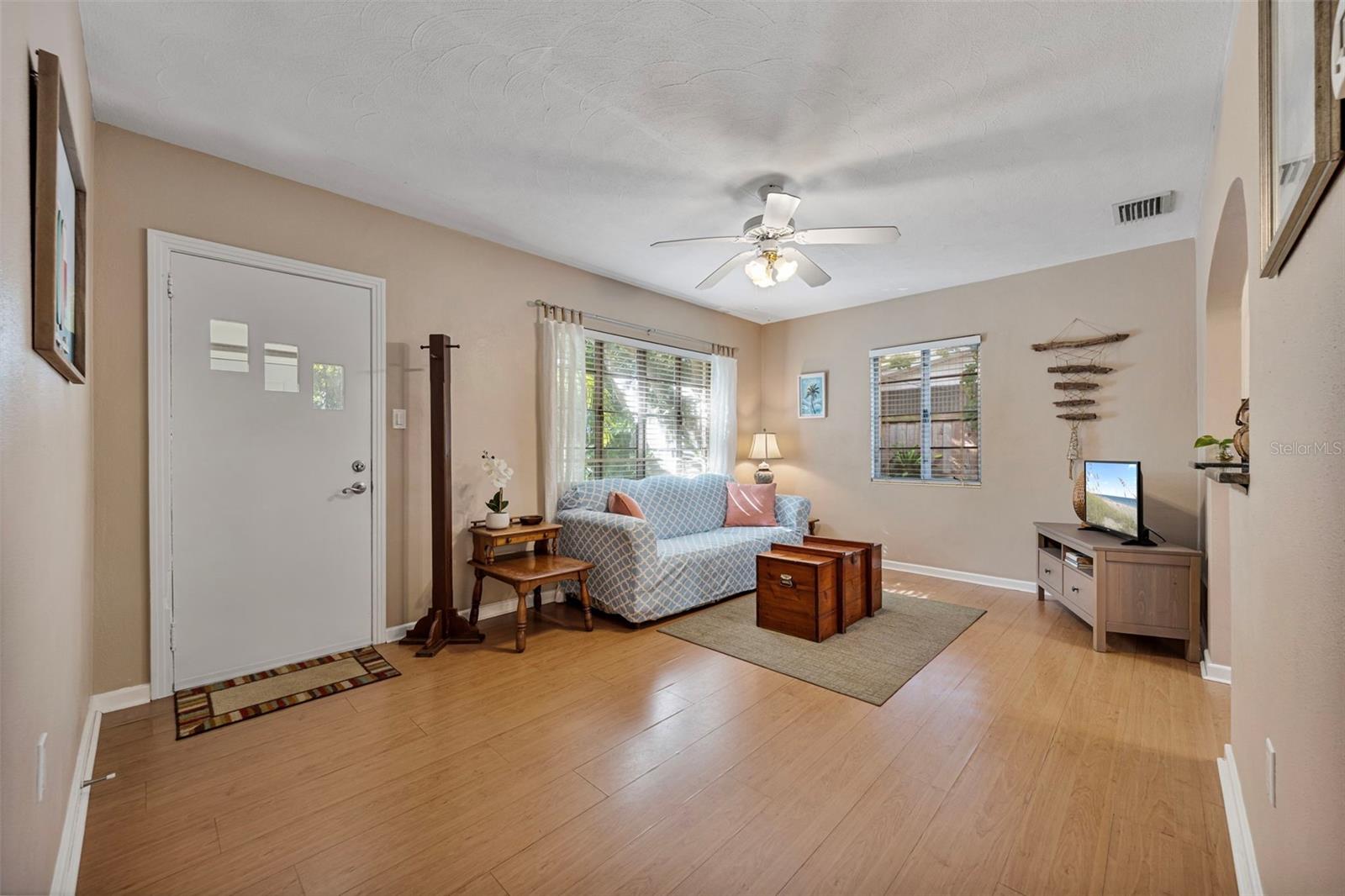 Image 8 of 54 For 839 40th Street