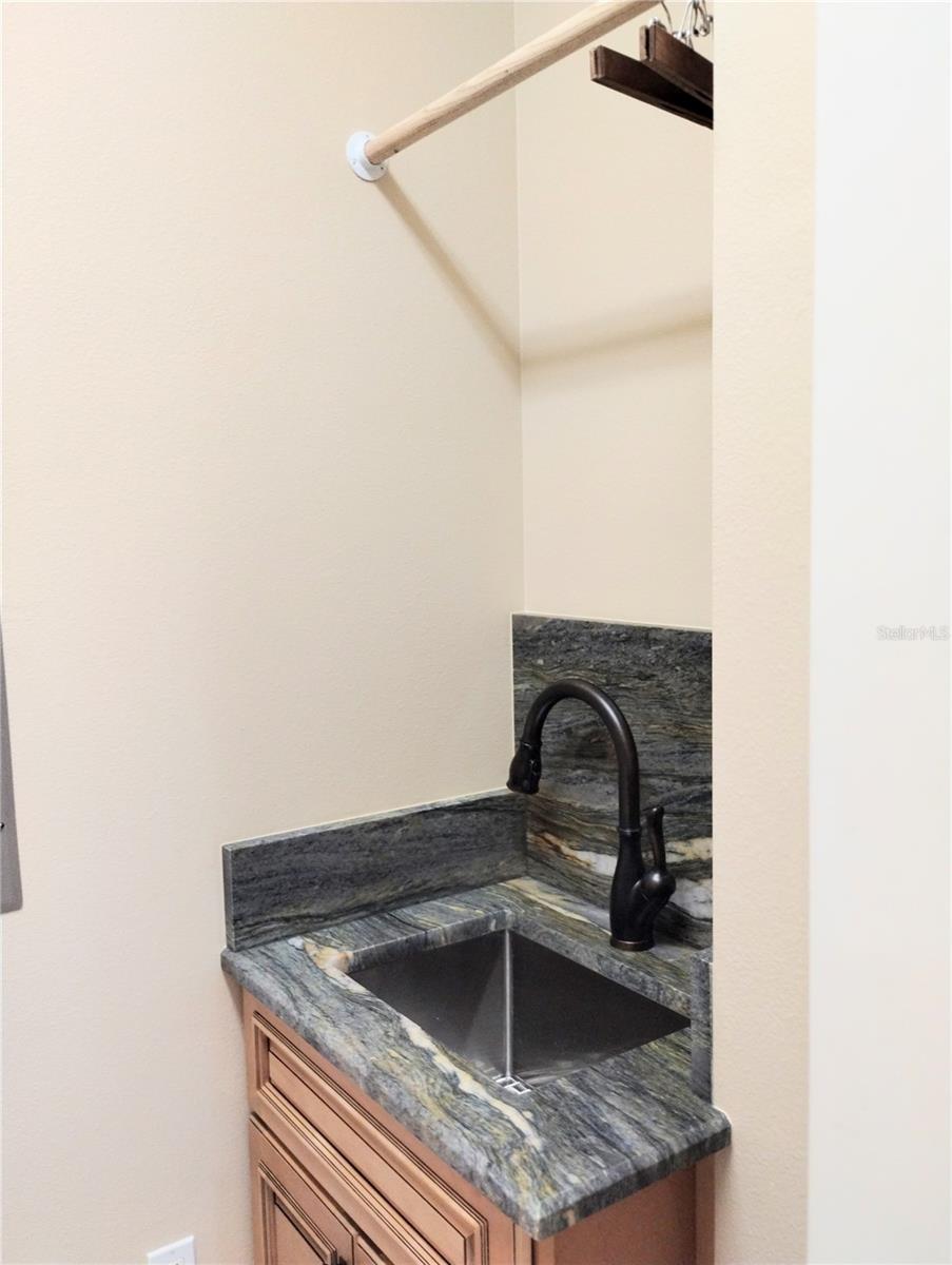 Image 22 of 55 For 5242 Parisienne Place 201b30