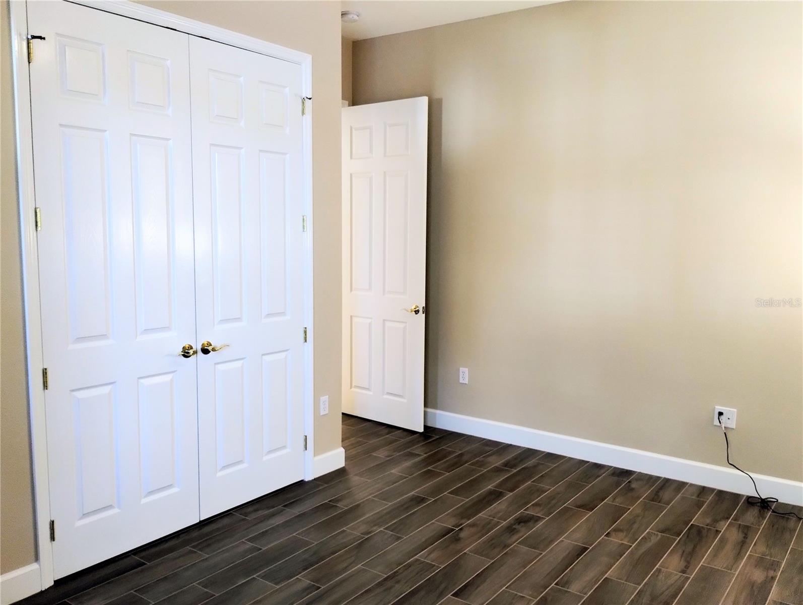 Image 24 of 55 For 5242 Parisienne Place 201b30