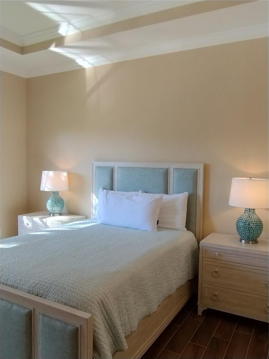 Image 34 of 55 For 5242 Parisienne Place 201b30