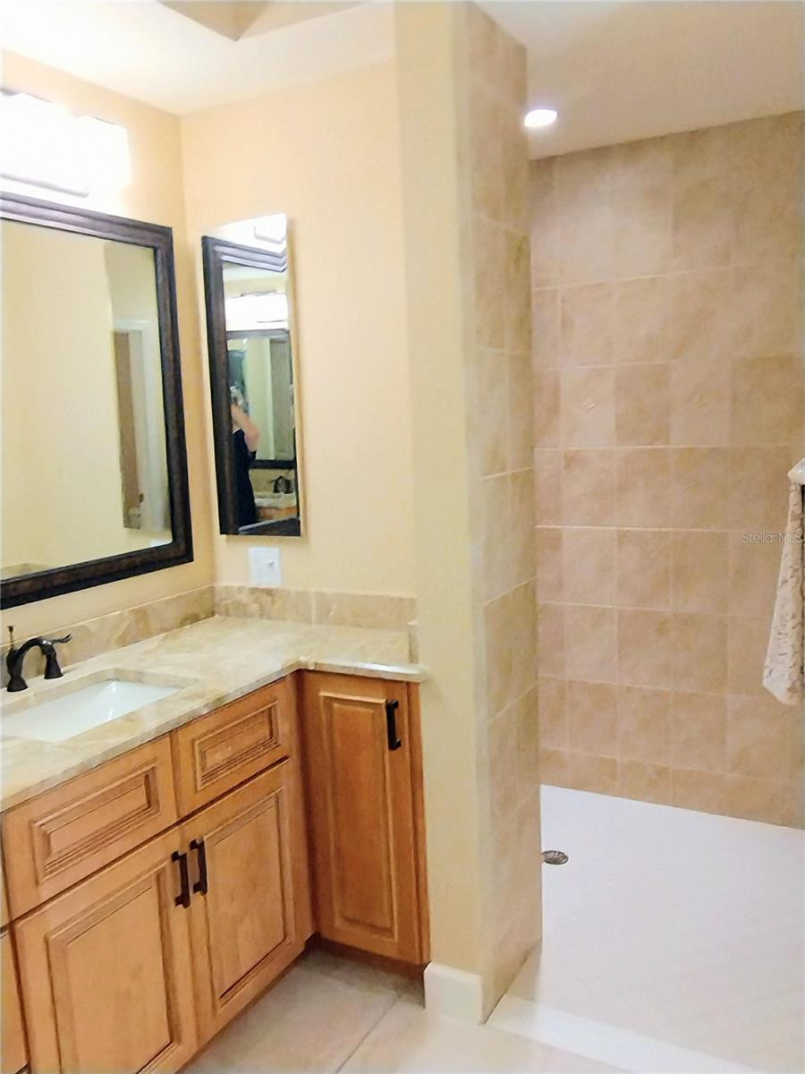 Image 38 of 55 For 5242 Parisienne Place 201b30