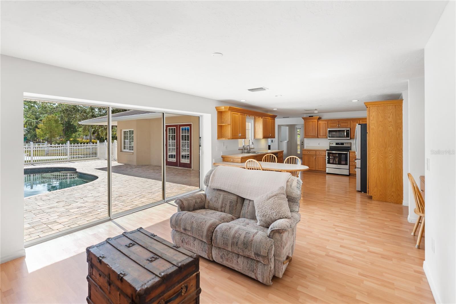 Image 14 of 57 For 1160 Wagon Wheel Drive