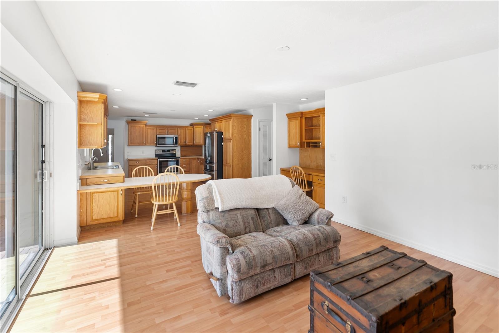 Image 15 of 57 For 1160 Wagon Wheel Drive