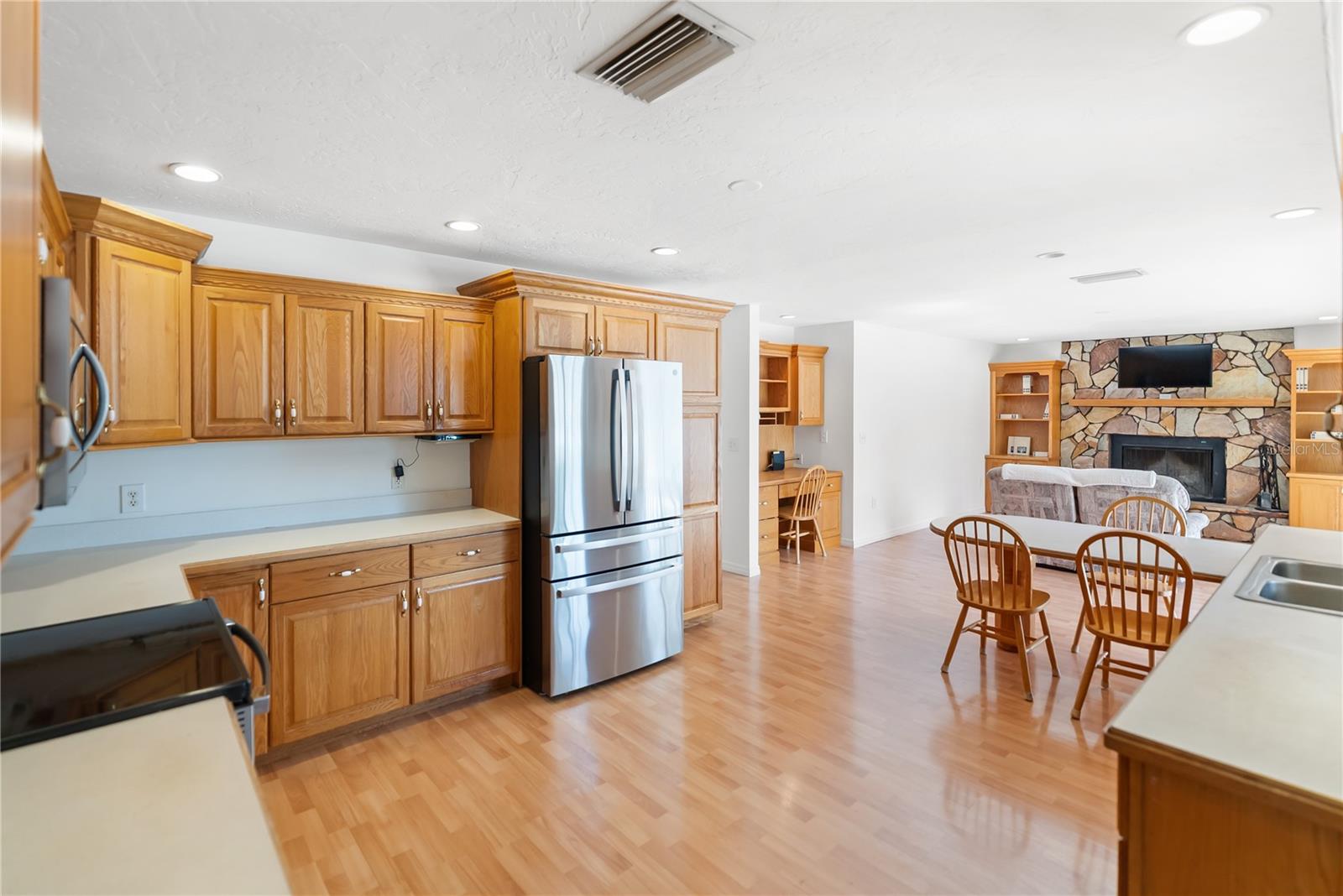 Image 19 of 57 For 1160 Wagon Wheel Drive