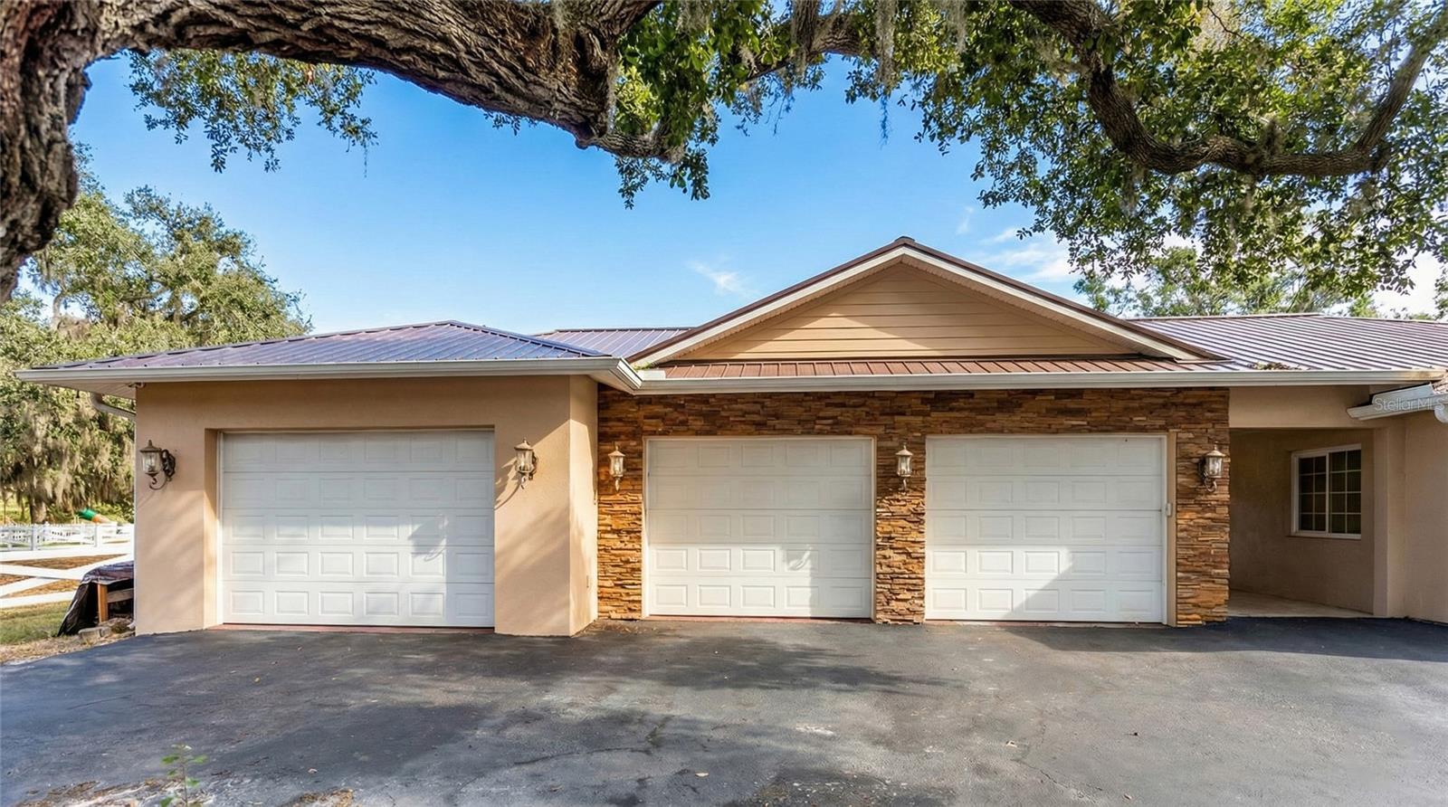 Image 4 of 57 For 1160 Wagon Wheel Drive